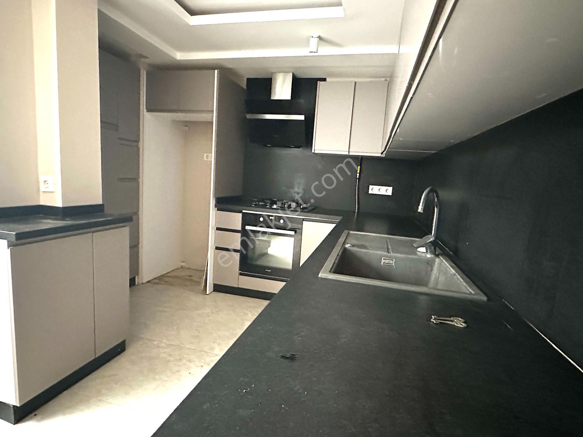 Bostanlı'da Teraslı Çok Geniş Satılık Lüks Dubleks Boş Daire - Görsel 12