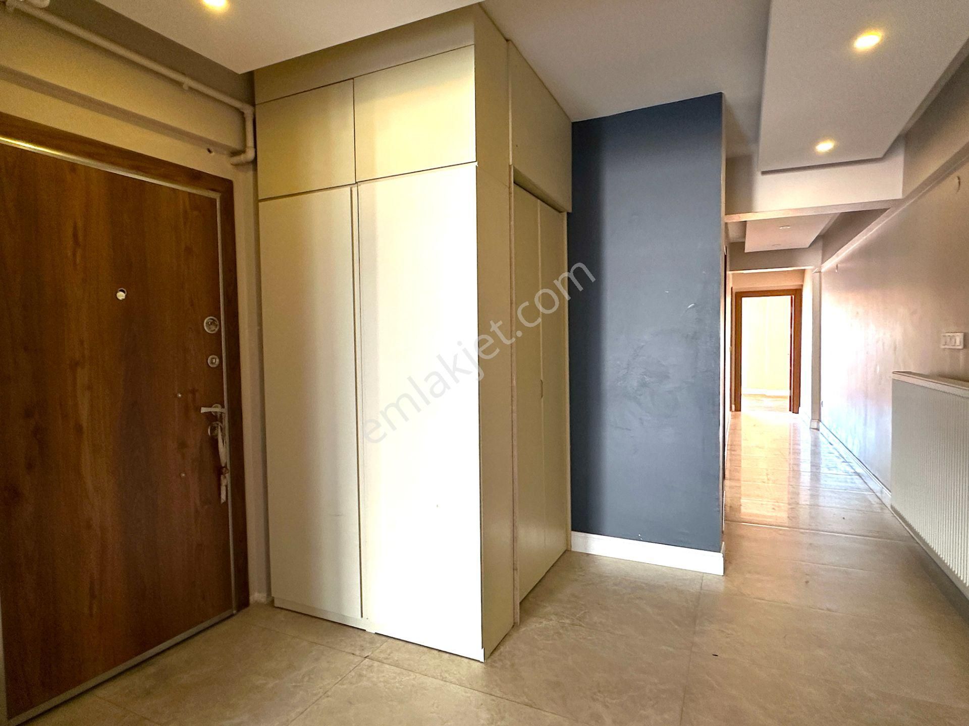 Bostanlı'da Teraslı Çok Geniş Satılık Lüks Dubleks Boş Daire - Görsel 10