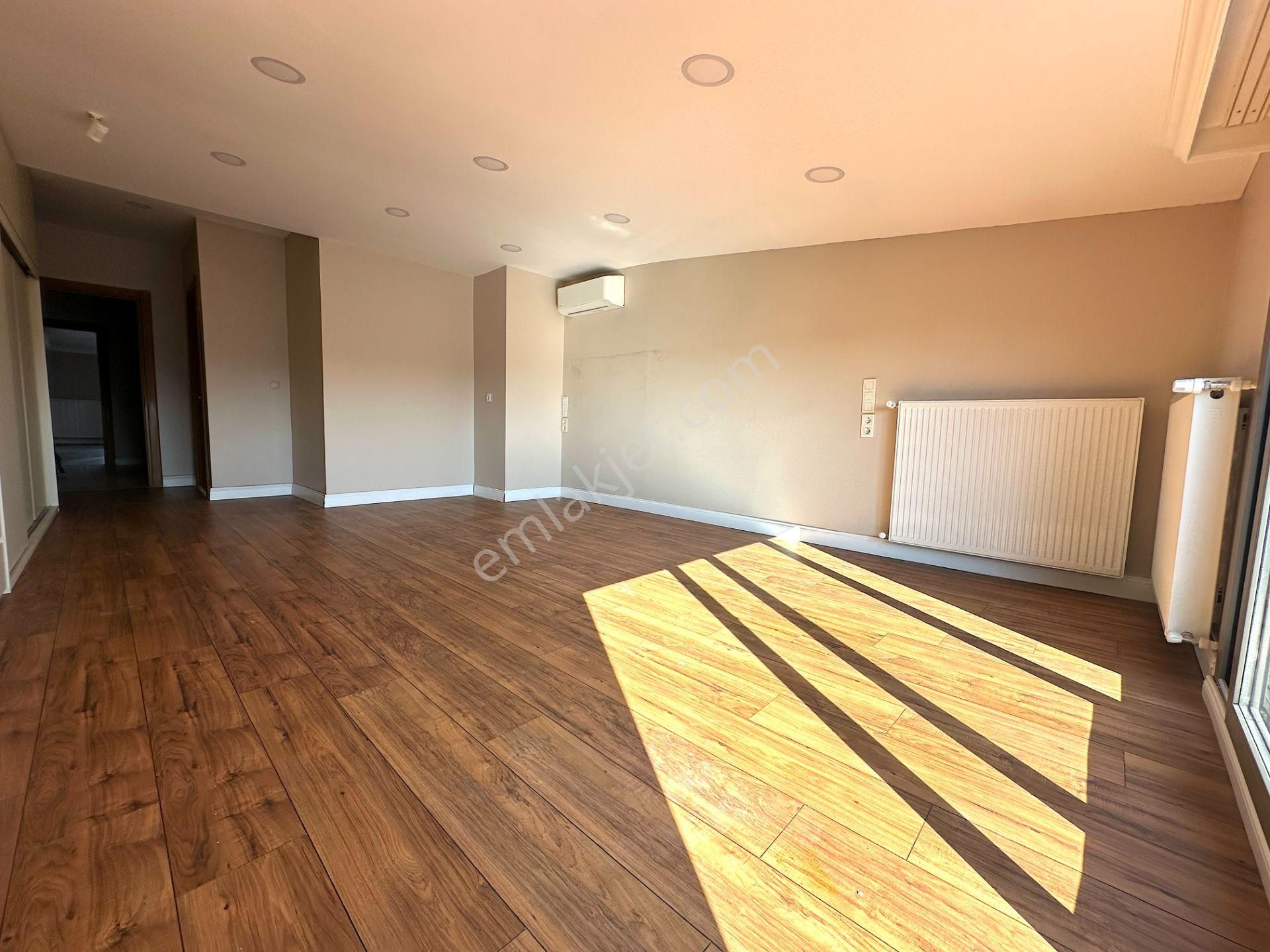 Bostanlı'da Teraslı Çok Geniş Satılık Lüks Dubleks Boş Daire - Görsel 29