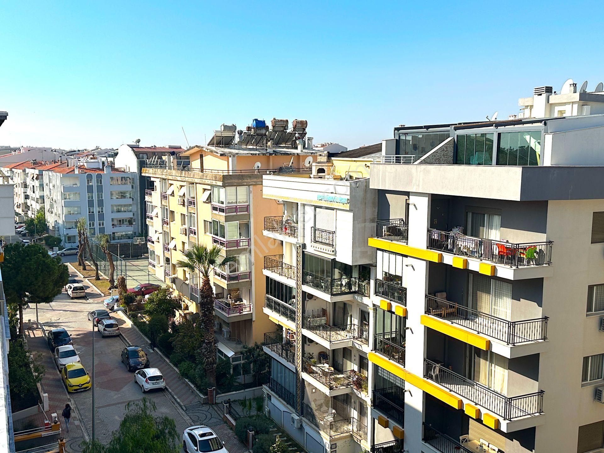 Bostanlı'da Teraslı Çok Geniş Satılık Lüks Dubleks Boş Daire - Görsel 23