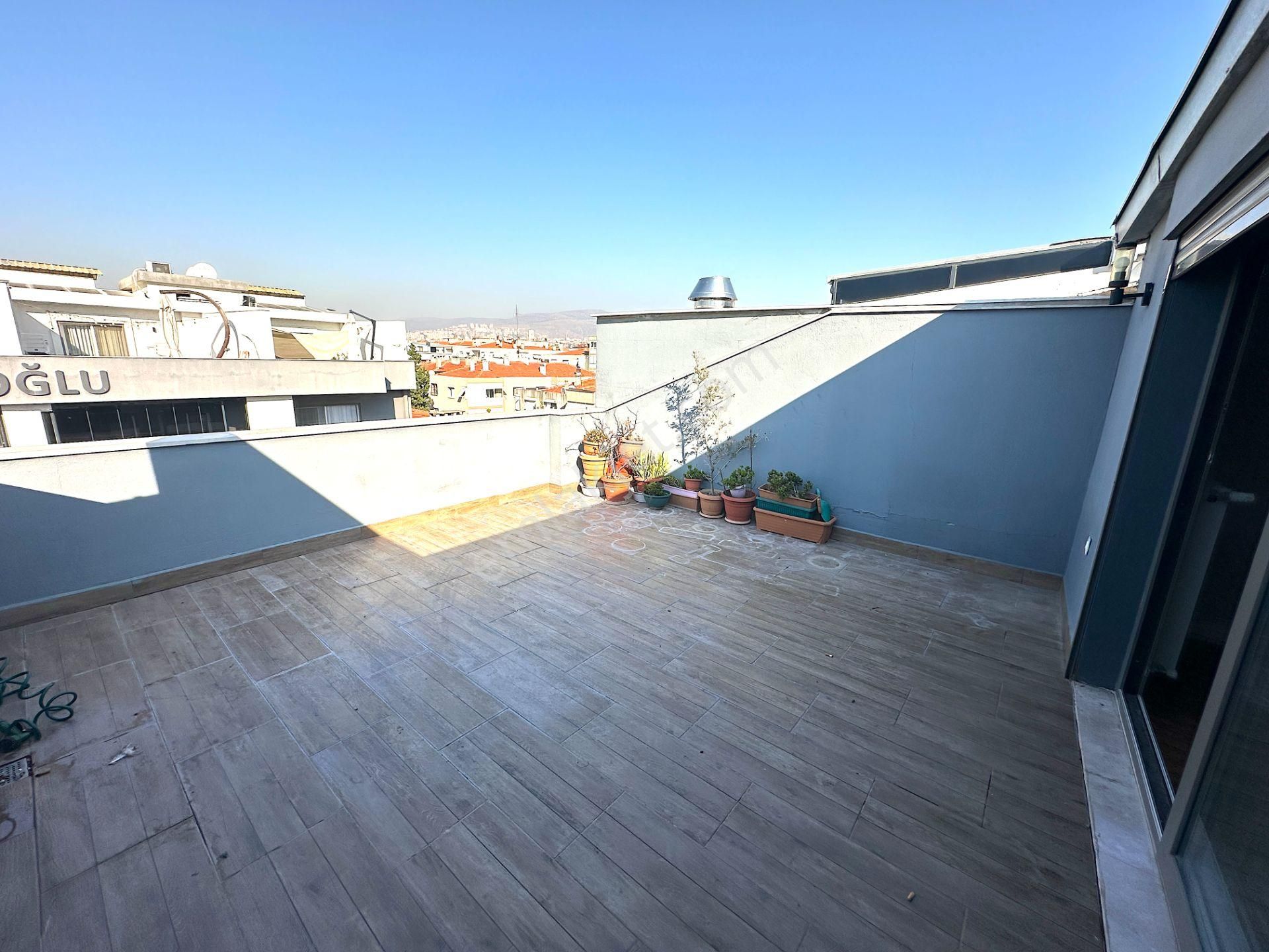 Bostanlı'da Teraslı Çok Geniş Satılık Lüks Dubleks Boş Daire - Görsel 24