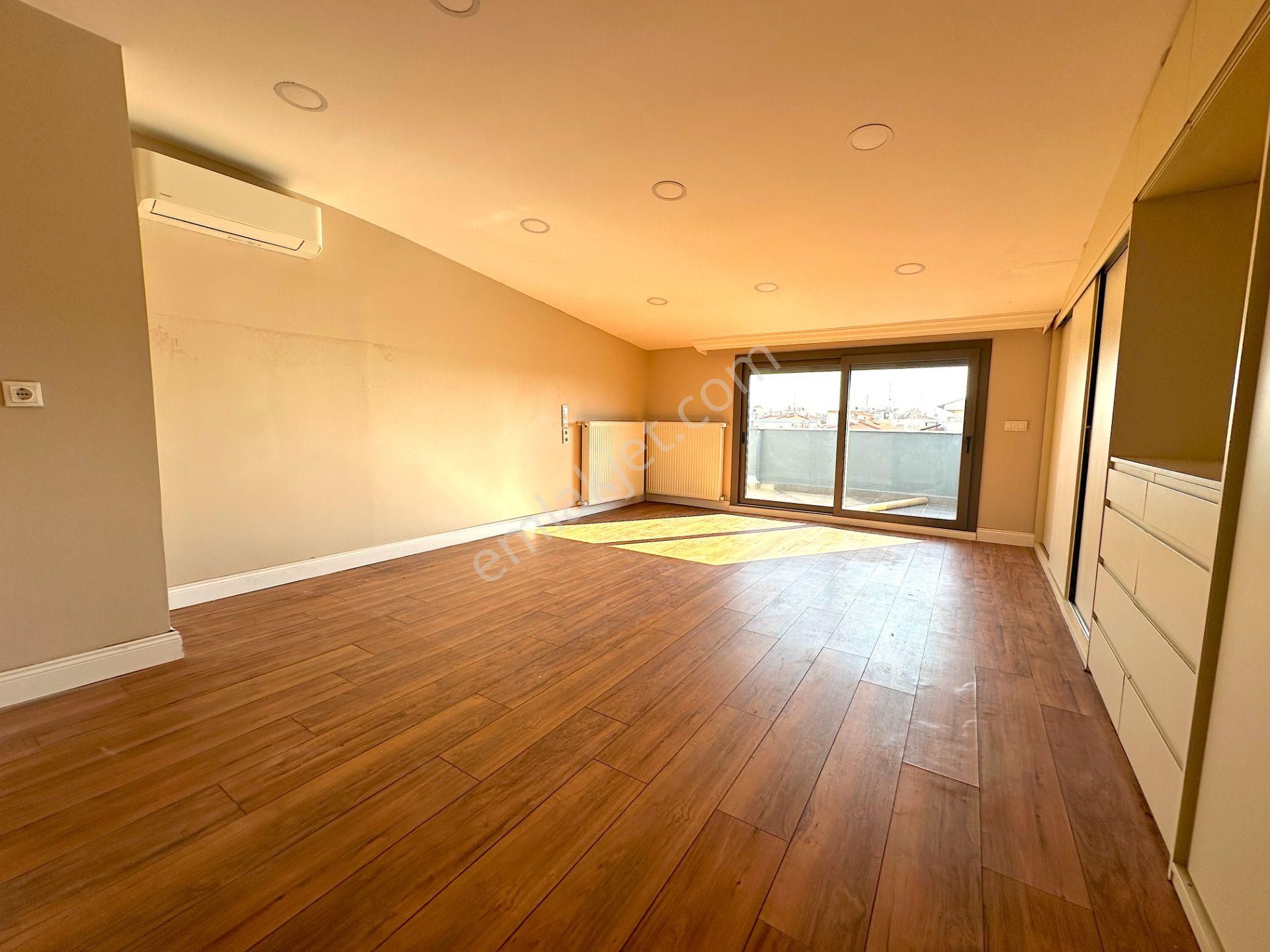 Bostanlı'da Teraslı Çok Geniş Satılık Lüks Dubleks Boş Daire - Görsel 27