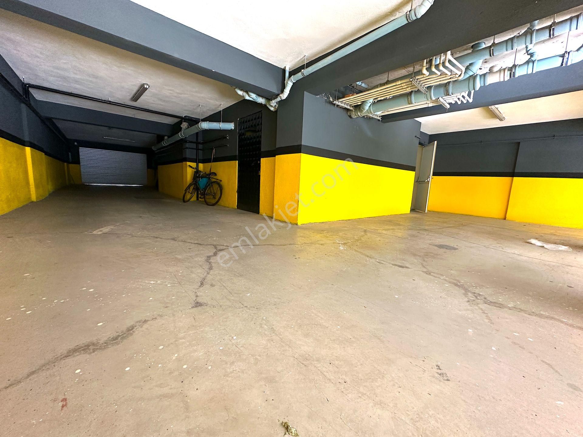 Bostanlı'da Teraslı Çok Geniş Satılık Lüks Dubleks Boş Daire - Görsel 33