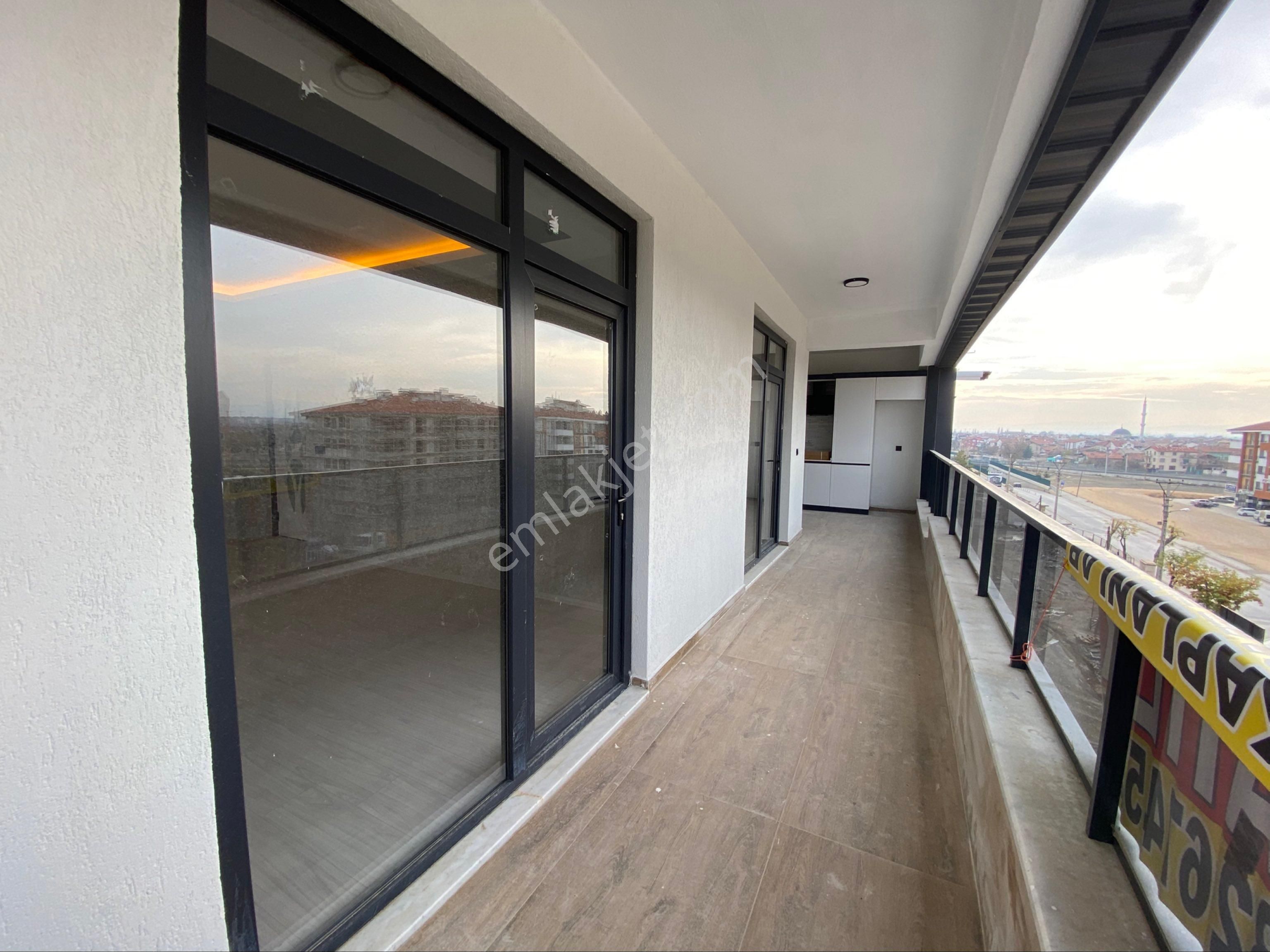 Meram Uluğbey Mahallesi Kalfalar Mevkii 3+1 Ultralüx Yapılı Sonkat Daire - Görsel 31