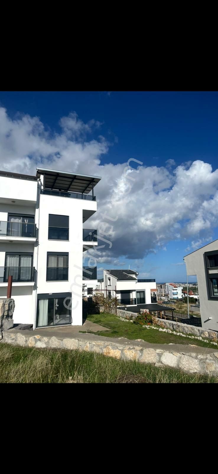 Karaburun Kamu Kentte 4 Katlı Villa Satılık - Görsel 4