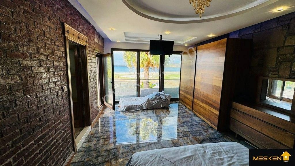 Didim Mavişehir'de Plaja Sıfır , Emsalsiz Orjinal Taş Villa - Görsel 15