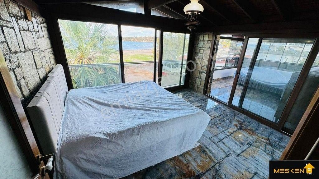 Didim Mavişehir'de Plaja Sıfır , Emsalsiz Orjinal Taş Villa - Görsel 22