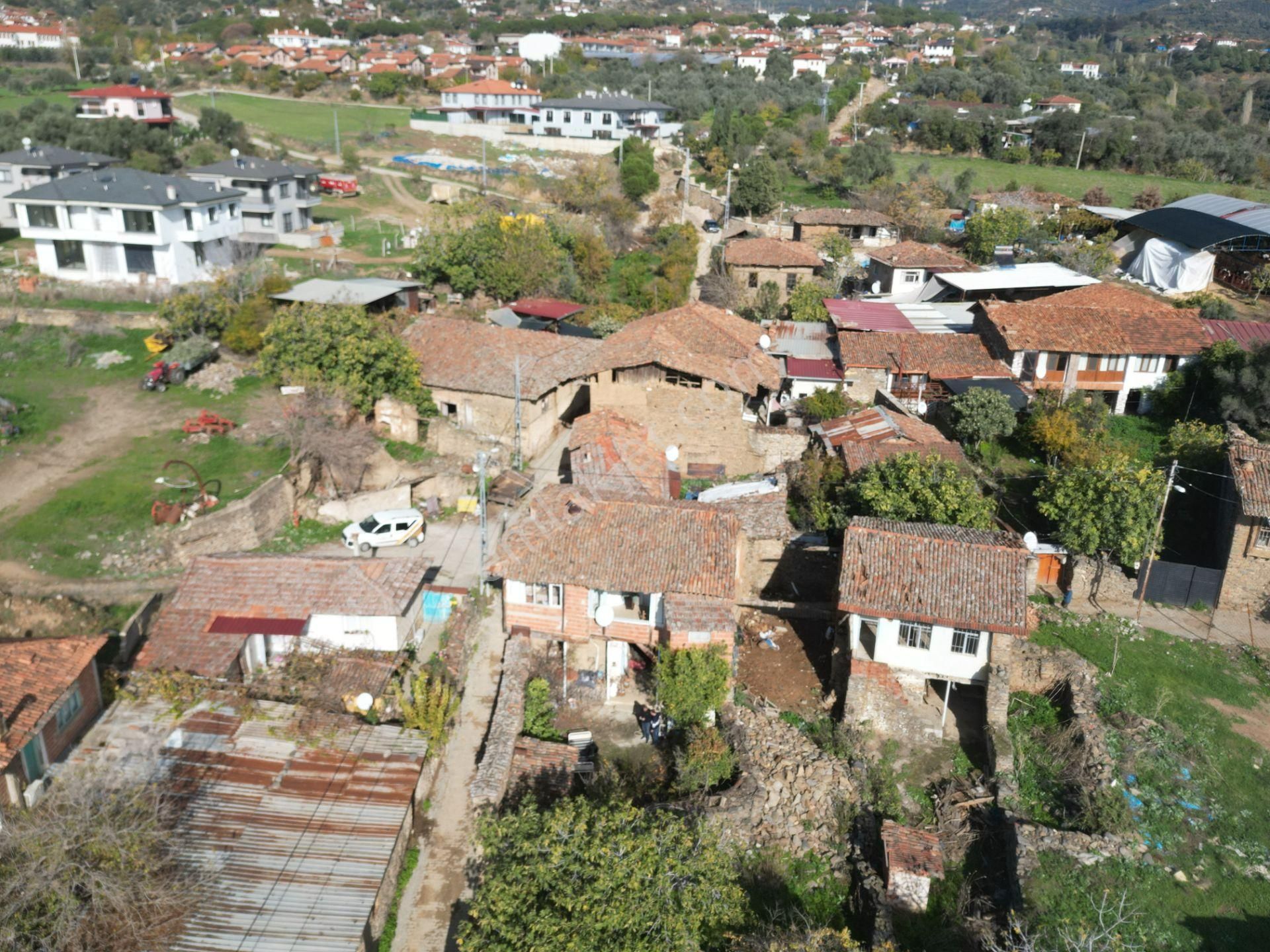 Antika'dan Tarihi Birgide Satılık Bahçeli Taş Yapı Müstakil Ev - Görsel 8
