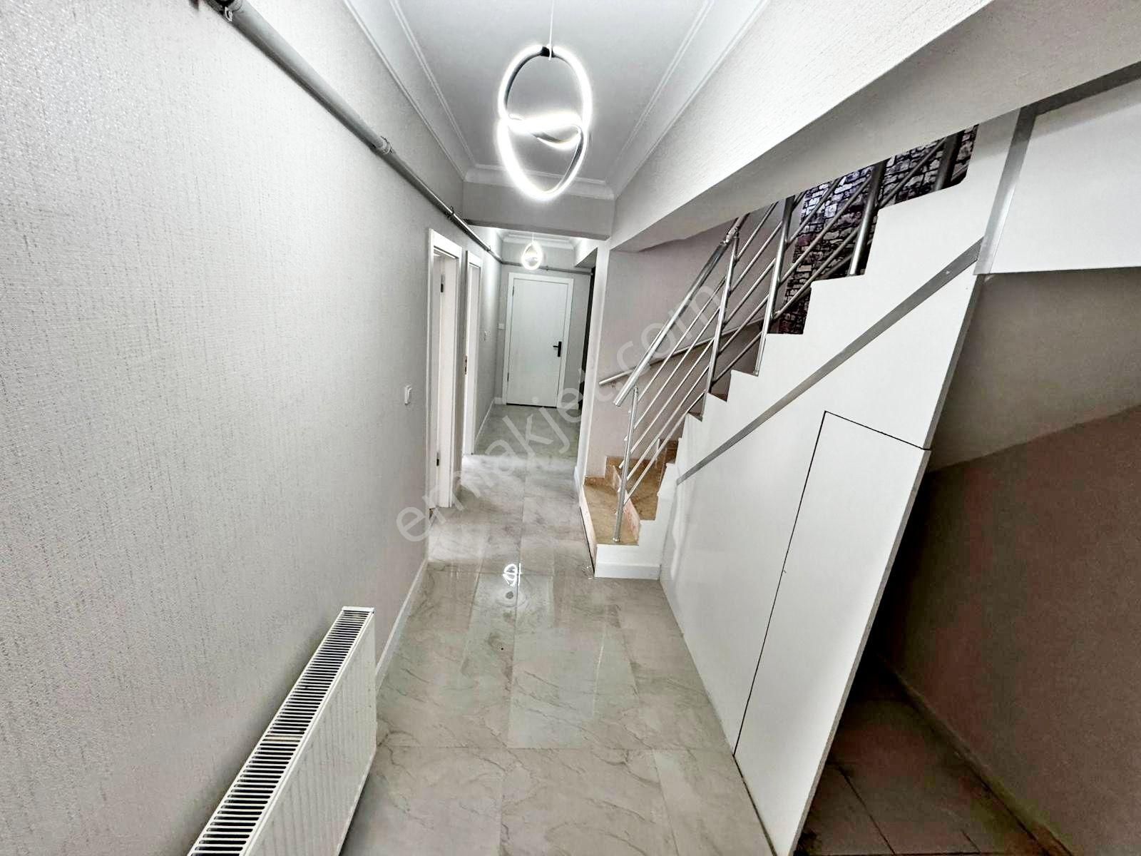 Karakeçili Cad Amerikan Mutf Full Yapılı Acil Satılık 4+1 Dublex - Görsel 18