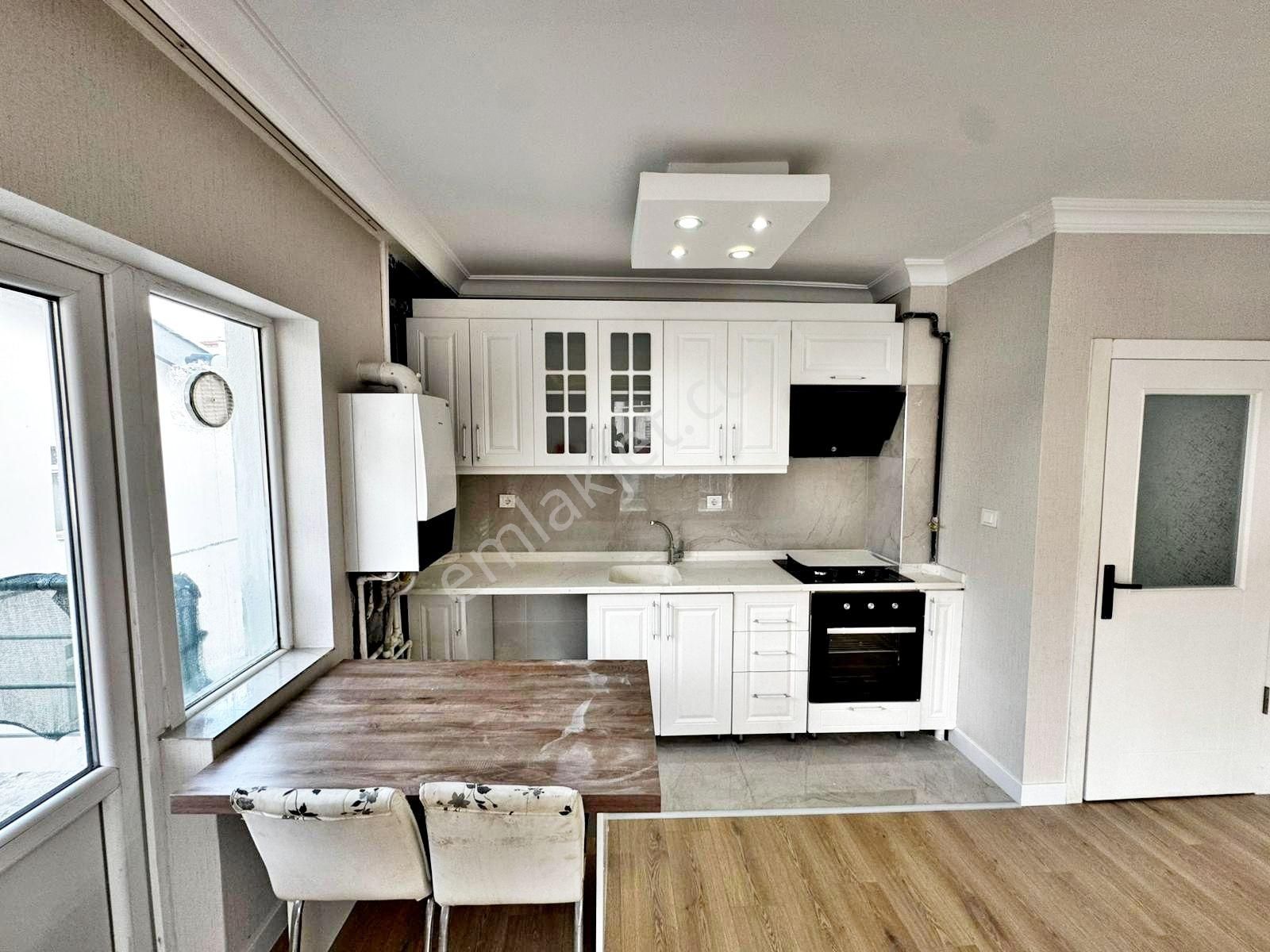 Karakeçili Cad Amerikan Mutf Full Yapılı Acil Satılık 4+1 Dublex