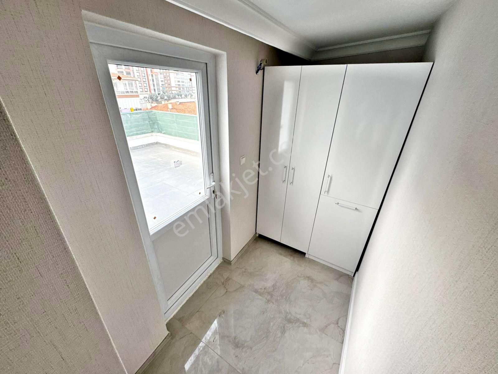 Karakeçili Cad Amerikan Mutf Full Yapılı Acil Satılık 4+1 Dublex - Görsel 23