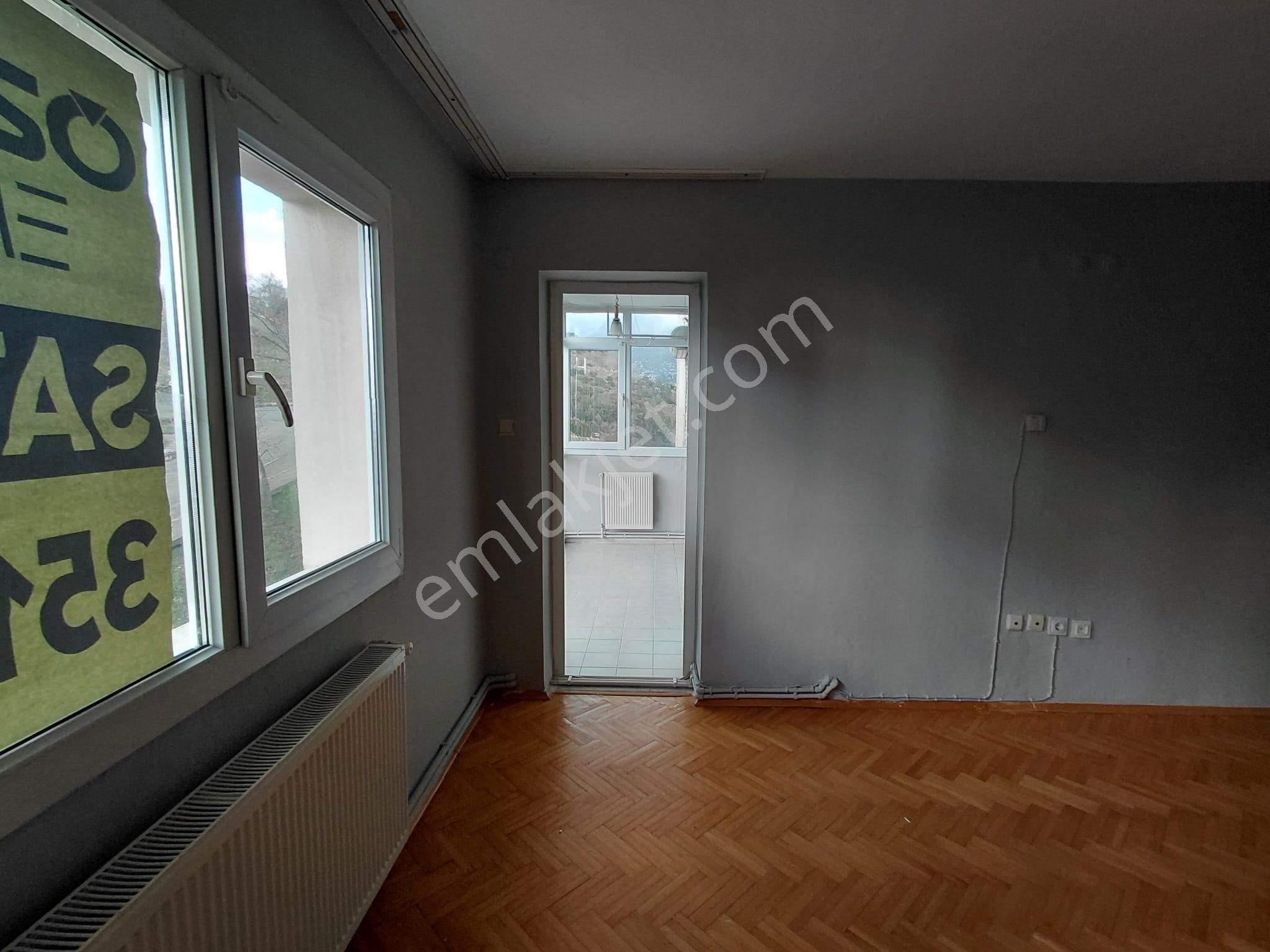 Bornova Evka4 Full Yapılı 2+1 Satılık Kapalı Mutfak Daire - Görsel 3