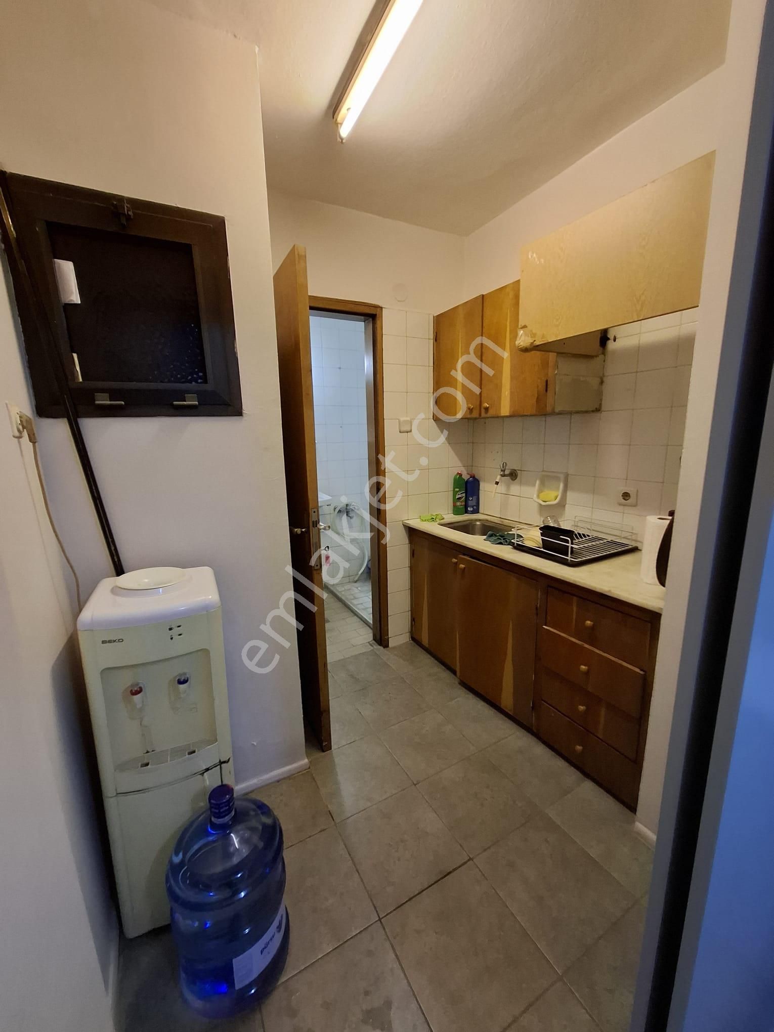 Basmane Kültürpark Bitişiğinde Yatırımlık Bakımlı Ofis - Görsel 21