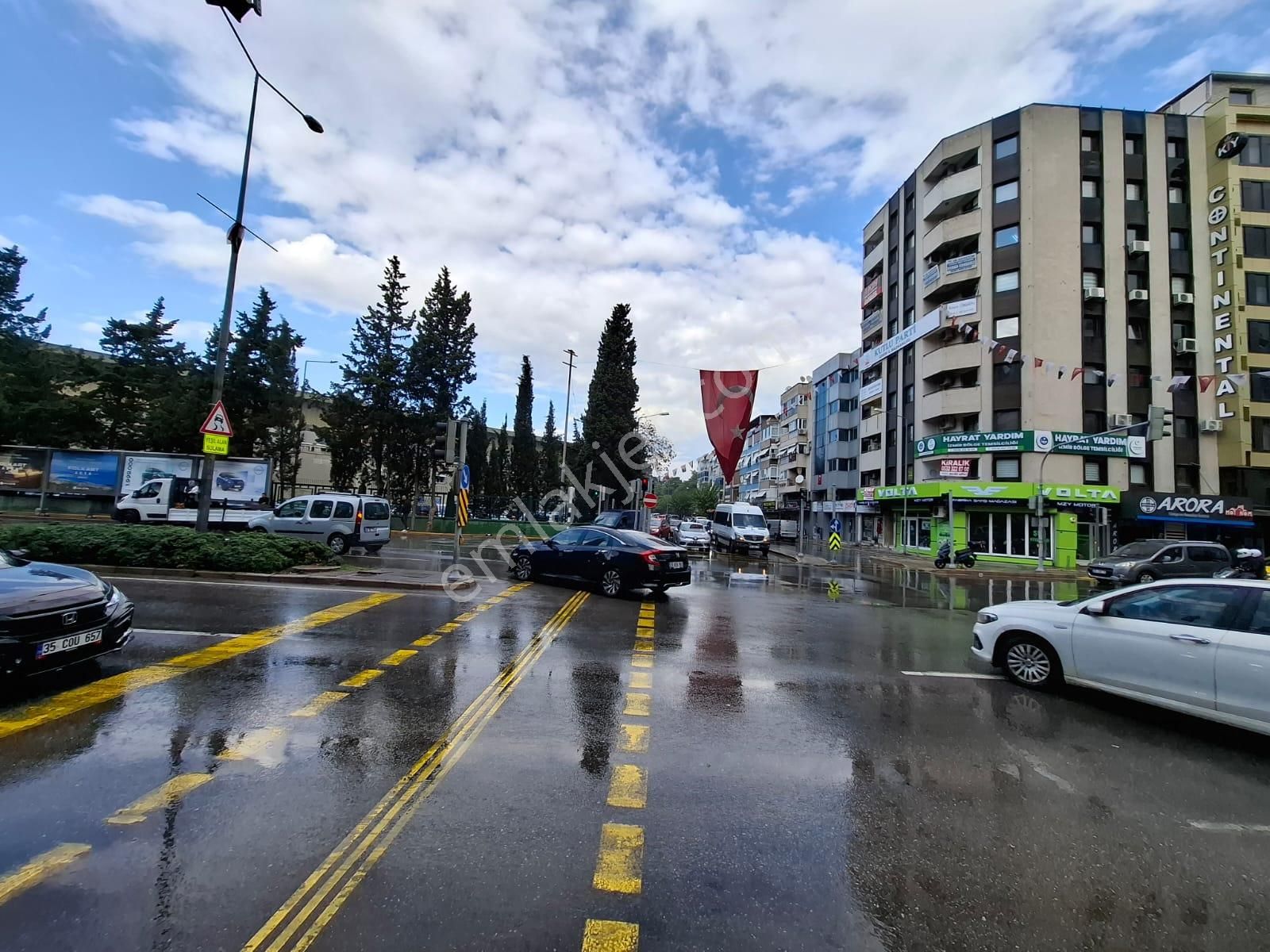 Basmane Kültürpark Bitişiğinde Yatırımlık Bakımlı Ofis - Görsel 3