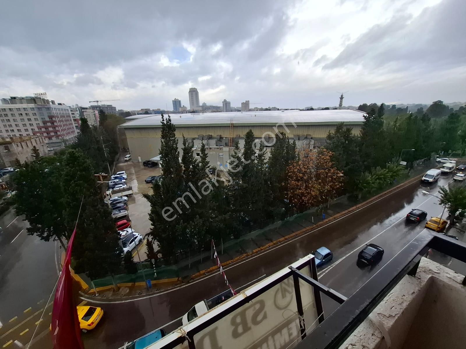 Basmane Kültürpark Bitişiğinde Yatırımlık Bakımlı Ofis - Görsel 10