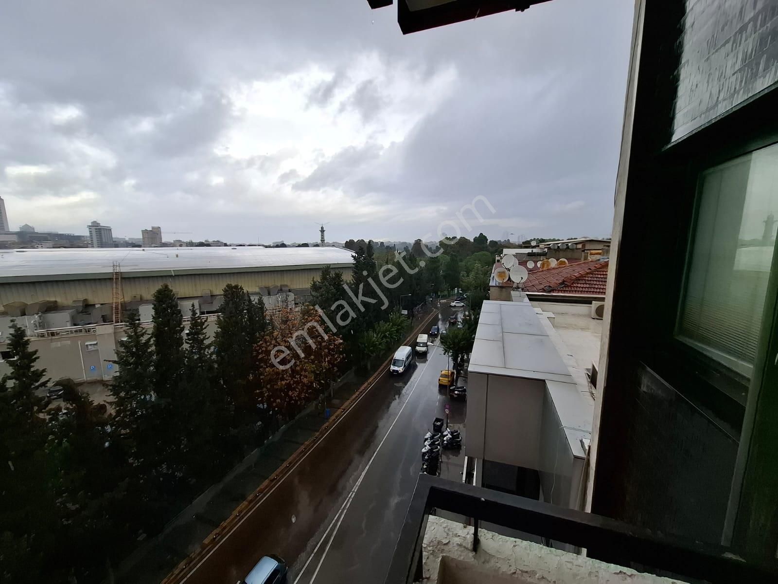 Basmane Kültürpark Bitişiğinde Yatırımlık Bakımlı Ofis - Görsel 9