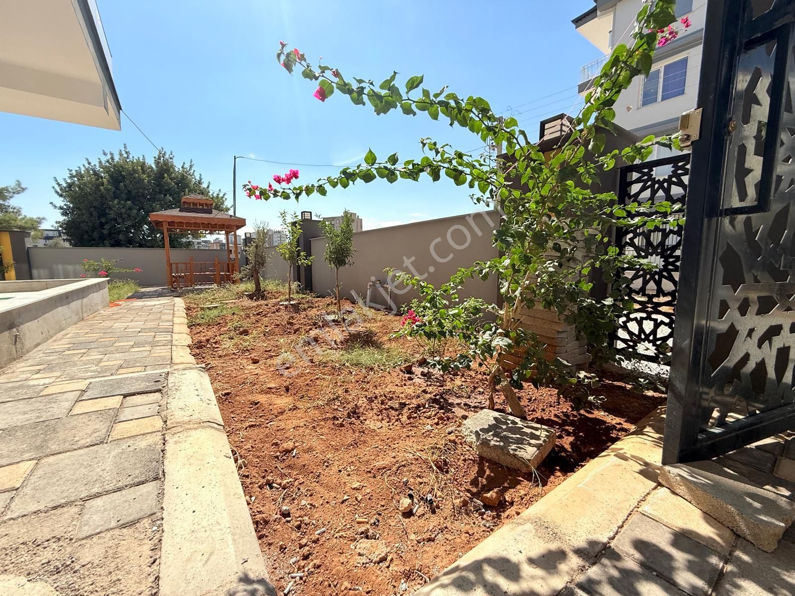 Varsak Aydoğmuşta Tranvaya Yurume Mesafesı Ebeveyn Banyolu 110m2 - Görsel 23