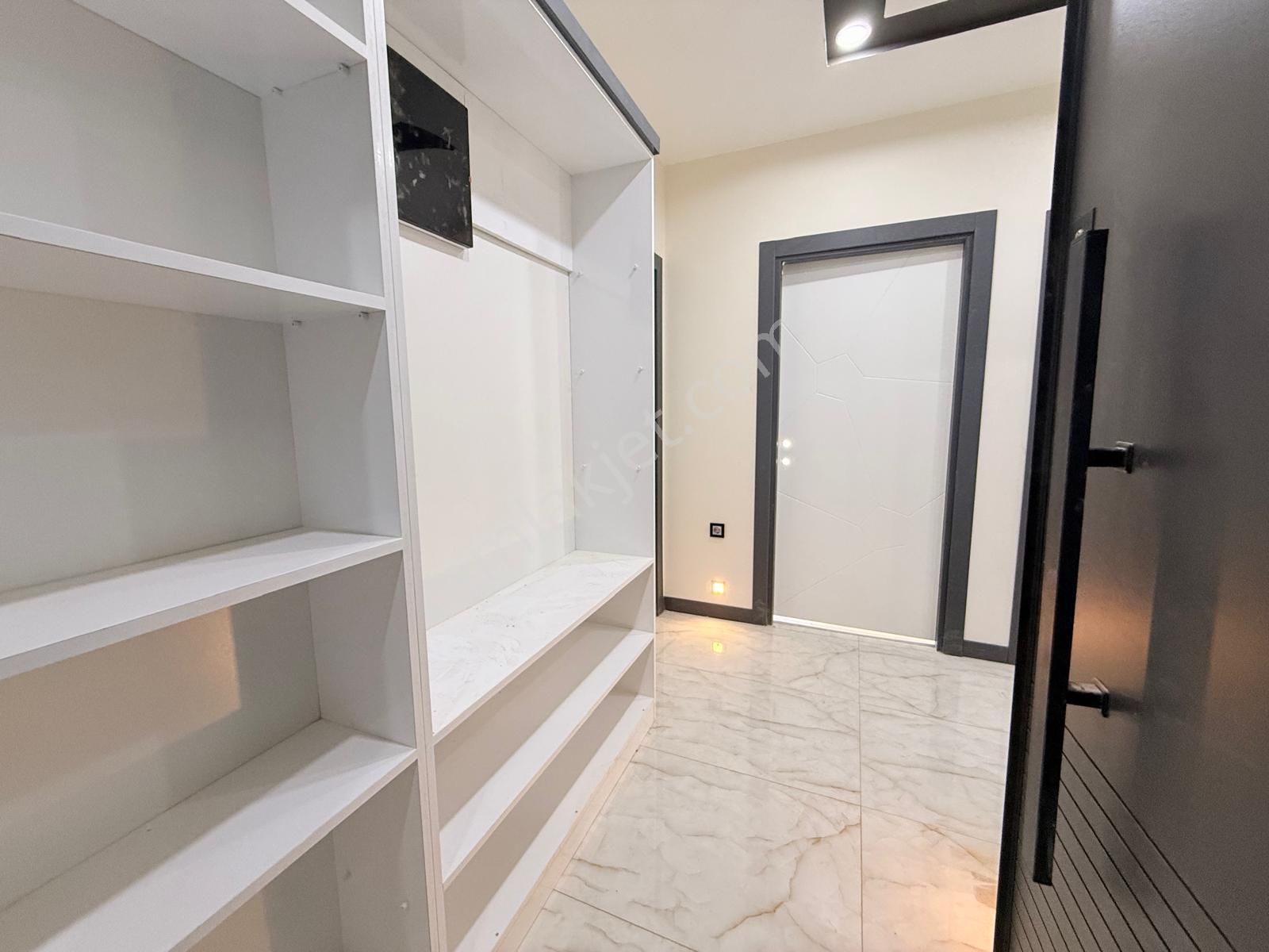 Varsak Aydoğmuşta Tranvaya Yurume Mesafesı Ebeveyn Banyolu 110m2 - Görsel 19