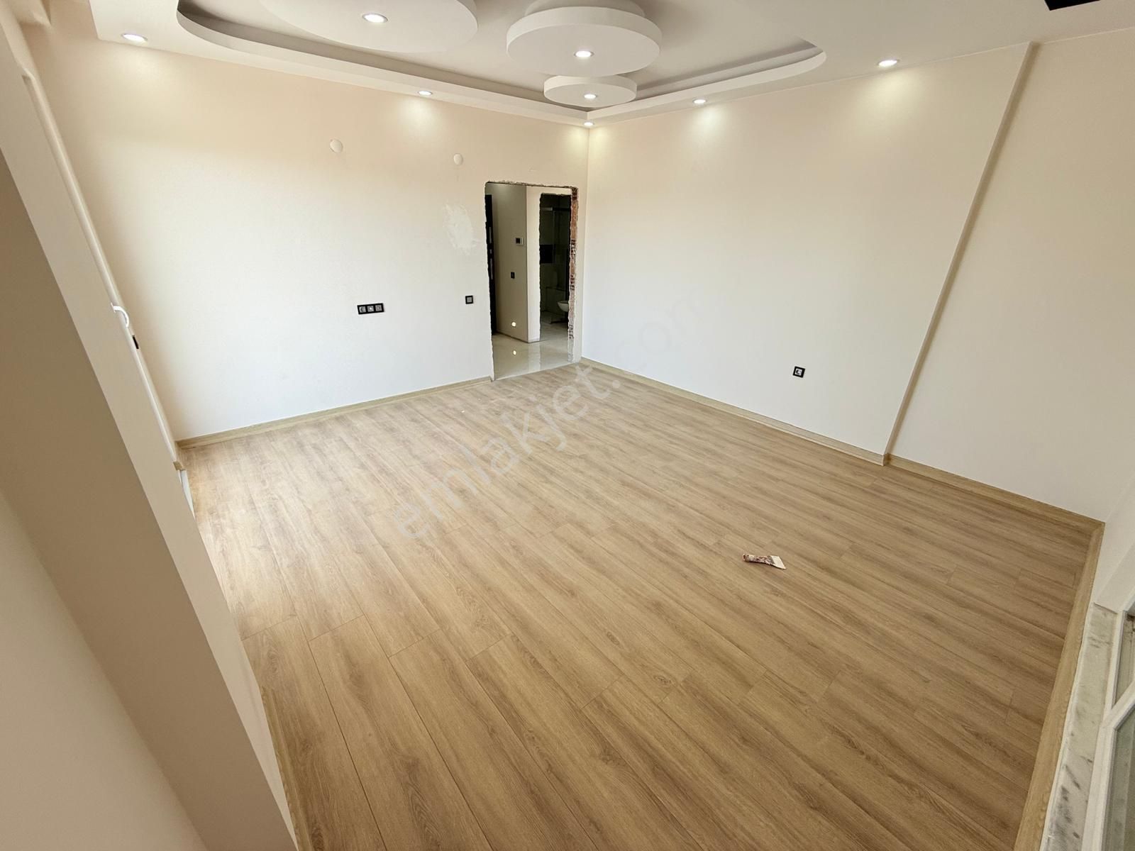 Varsak Aydoğmuşta Tranvaya Yurume Mesafesı Ebeveyn Banyolu 110m2 - Görsel 8