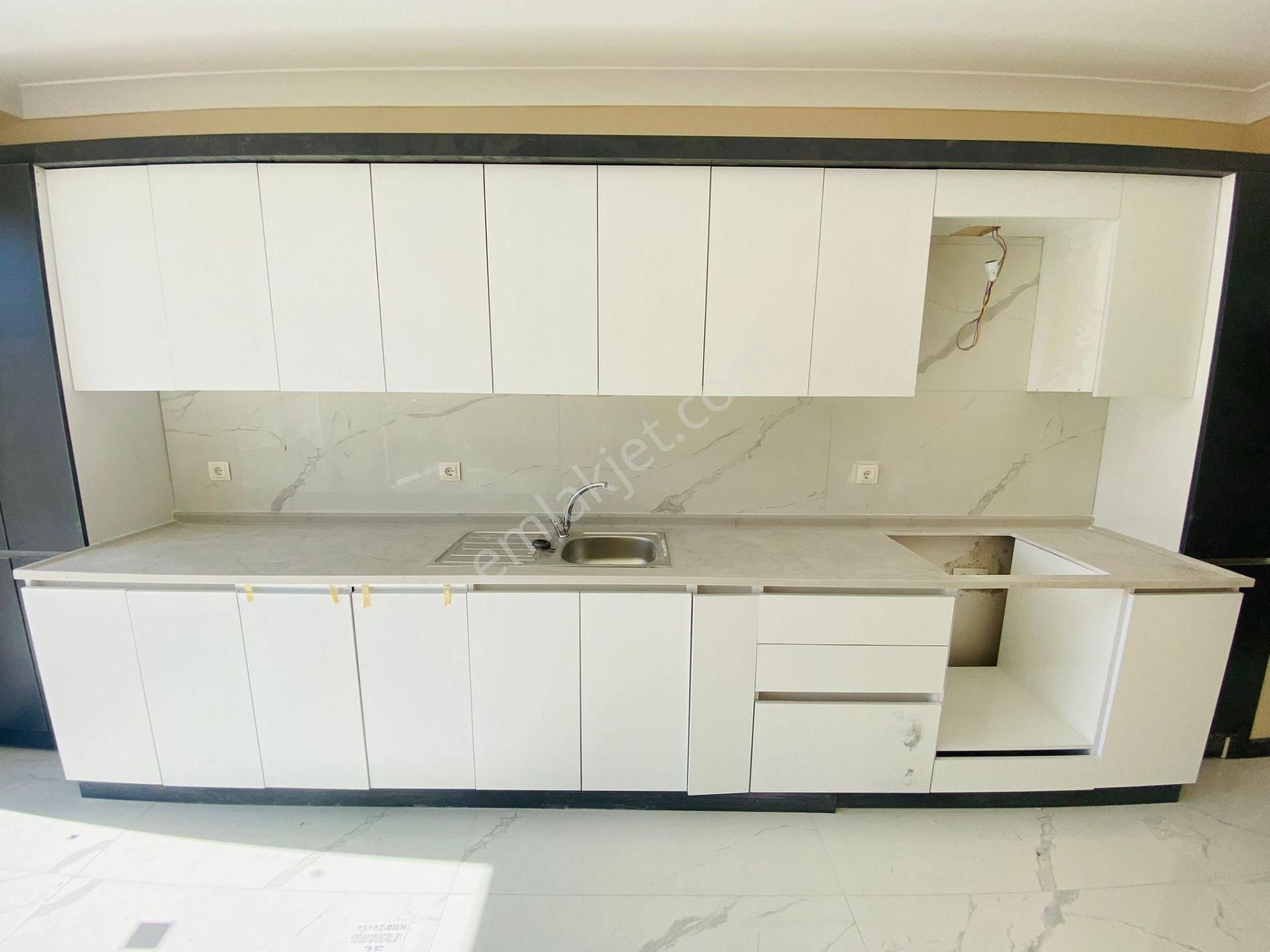 2.500.000 Kredili Öncephe İskanlı Merkezin Göbeğinde Fırsat 3+1 - Görsel 2