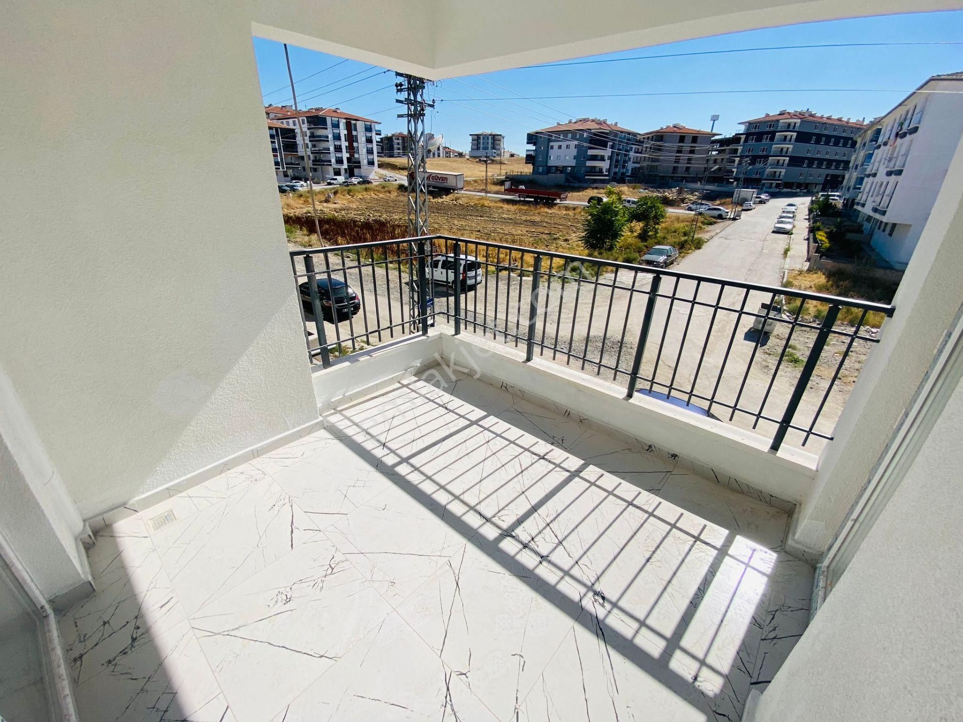 2.500.000 Kredili Öncephe İskanlı Merkezin Göbeğinde Fırsat 3+1 - Görsel 12