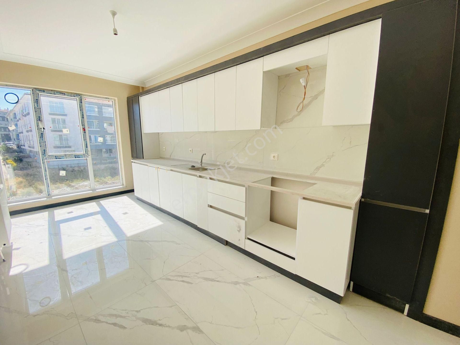 2.500.000 Kredili Öncephe İskanlı Merkezin Göbeğinde Fırsat 3+1 - Görsel 6