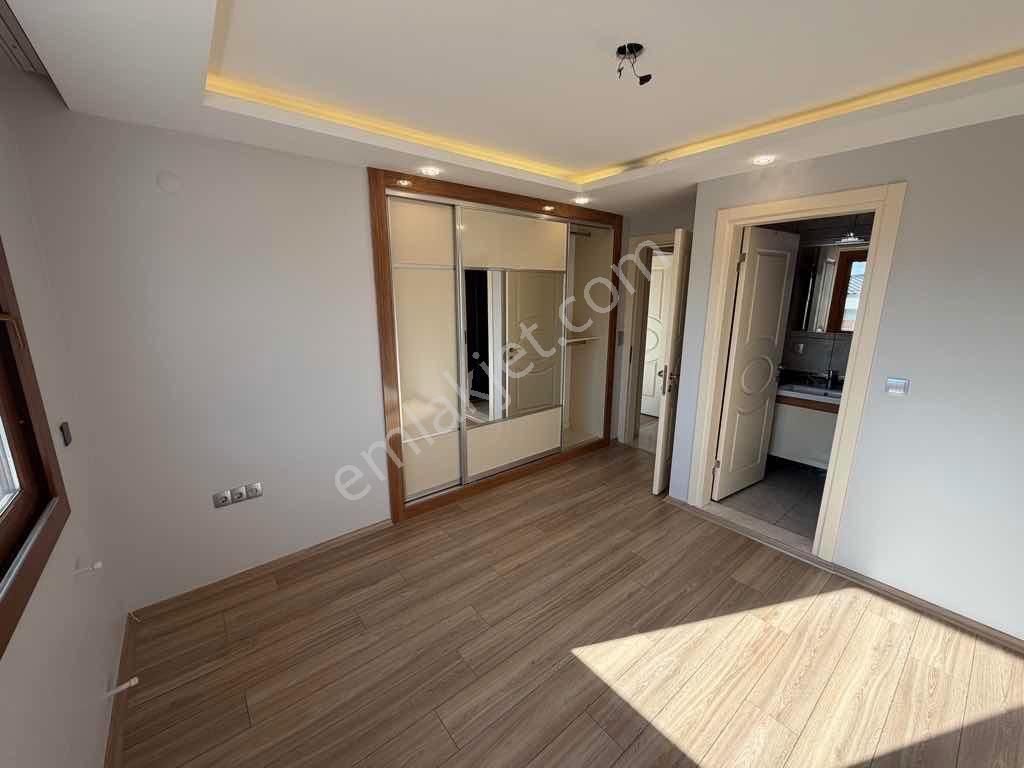 Deniz Manzaralı Ve Doğa İçinde Bakımlı Villa - Görsel 24