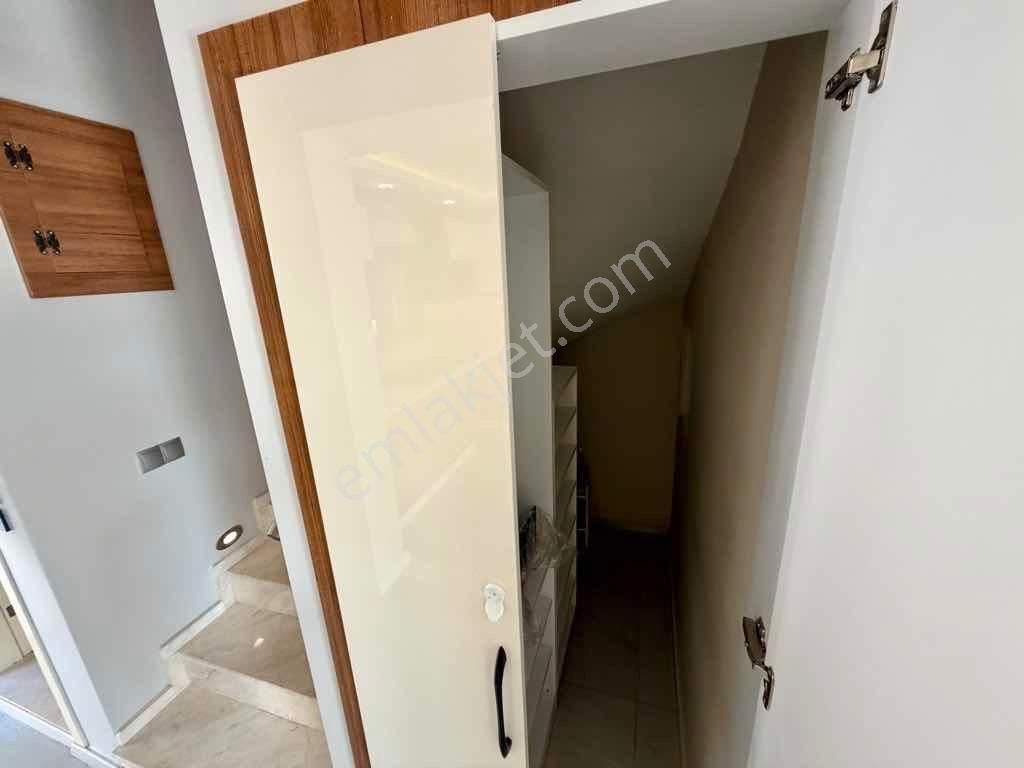 Deniz Manzaralı Ve Doğa İçinde Bakımlı Villa - Görsel 19