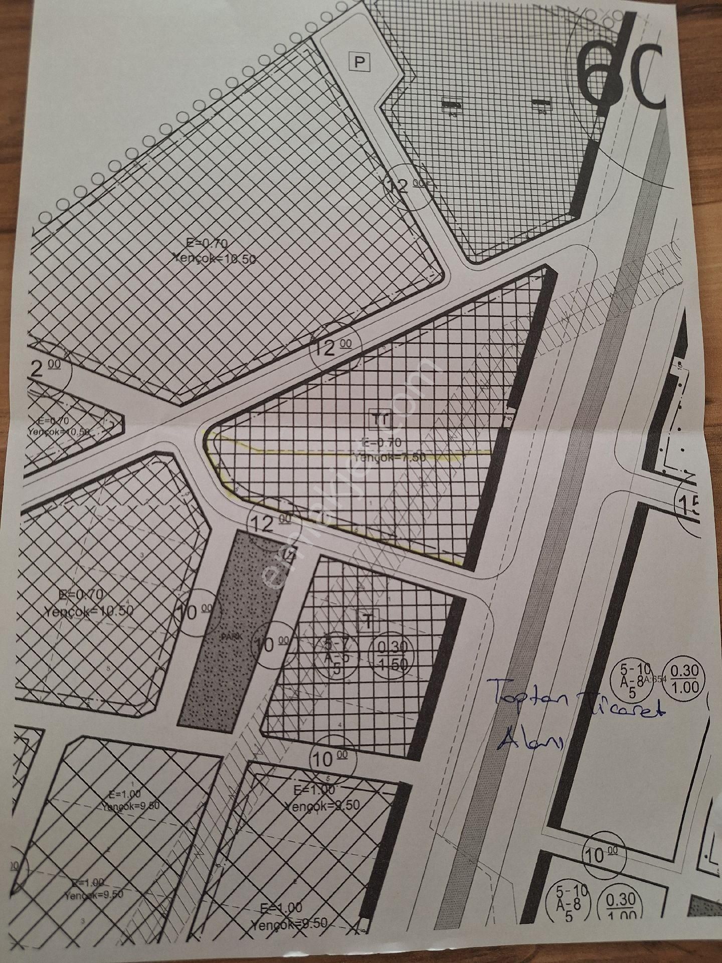 Karataş Kemaliye Atatürk Caddesi Satılık 4.800 M2 Toptan Ticaret