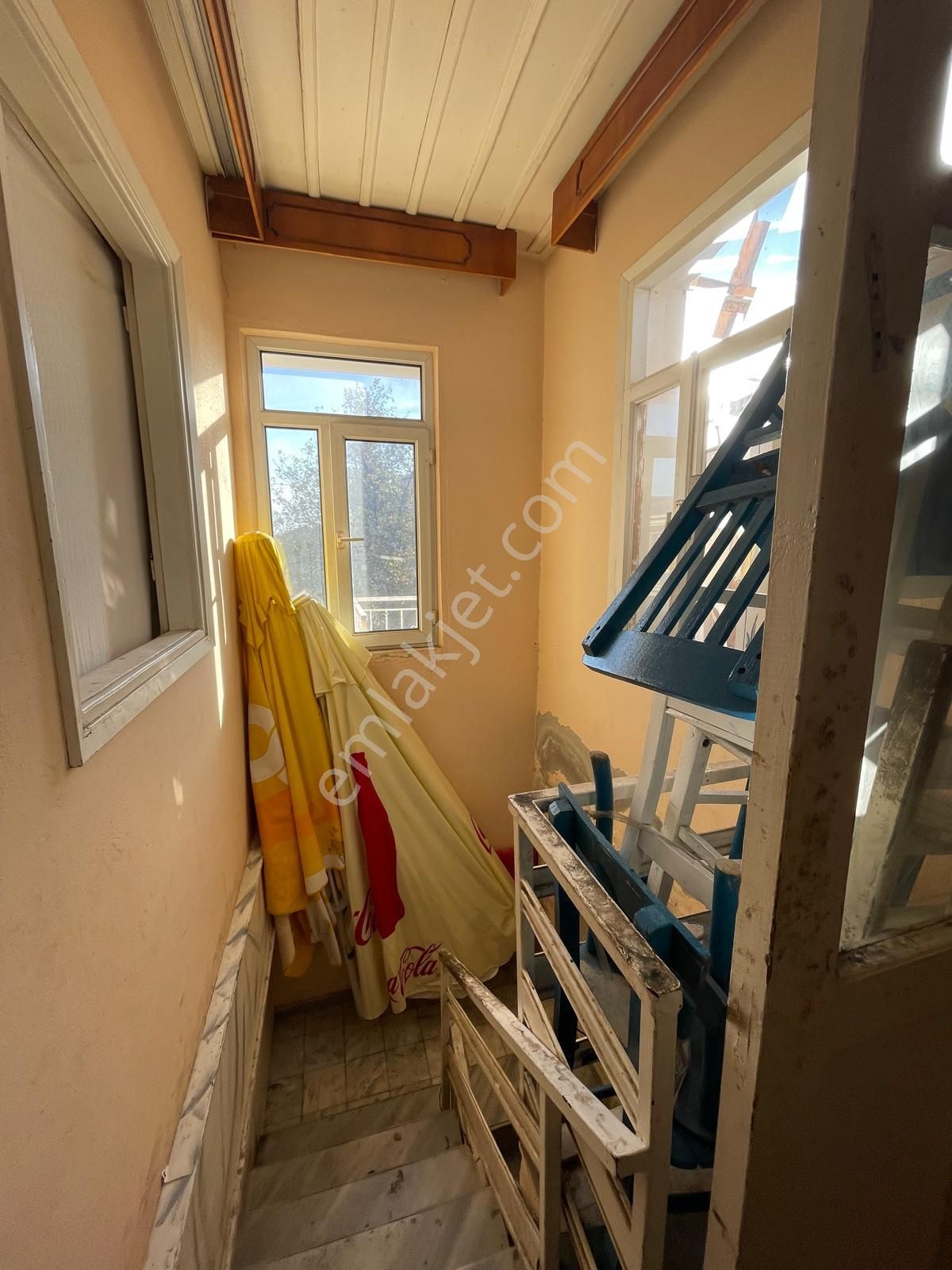 Cunda'da Ticari Faliyete Uygun Dükkanlar Ve Daire Taş Bina - Görsel 21