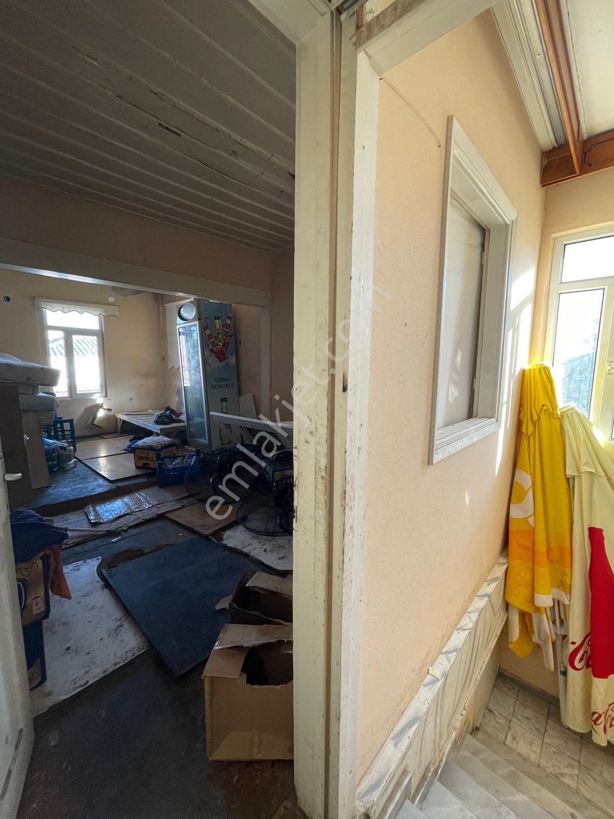 Cunda'da Ticari Faliyete Uygun Dükkanlar Ve Daire Taş Bina - Görsel 14