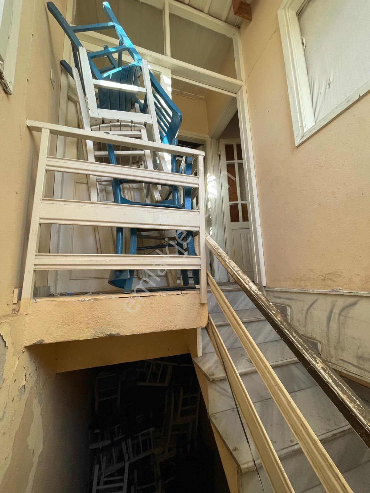 Cunda'da Ticari Faliyete Uygun Dükkanlar Ve Daire Taş Bina - Görsel 11