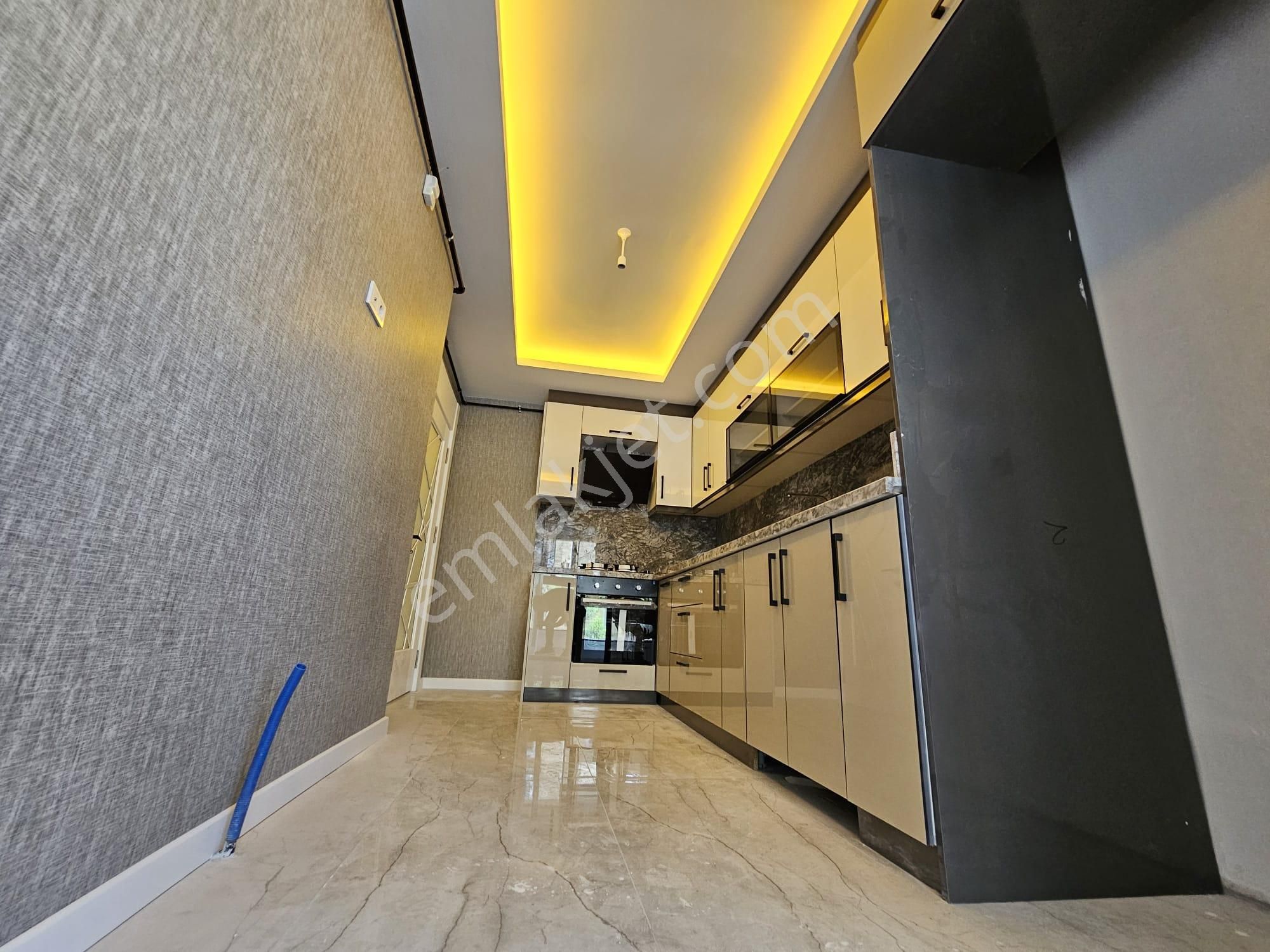 Merkezin İçinde İskanlı İşçilik Harikası Ultra Lüks Y.giriş 3+1 - Görsel 3