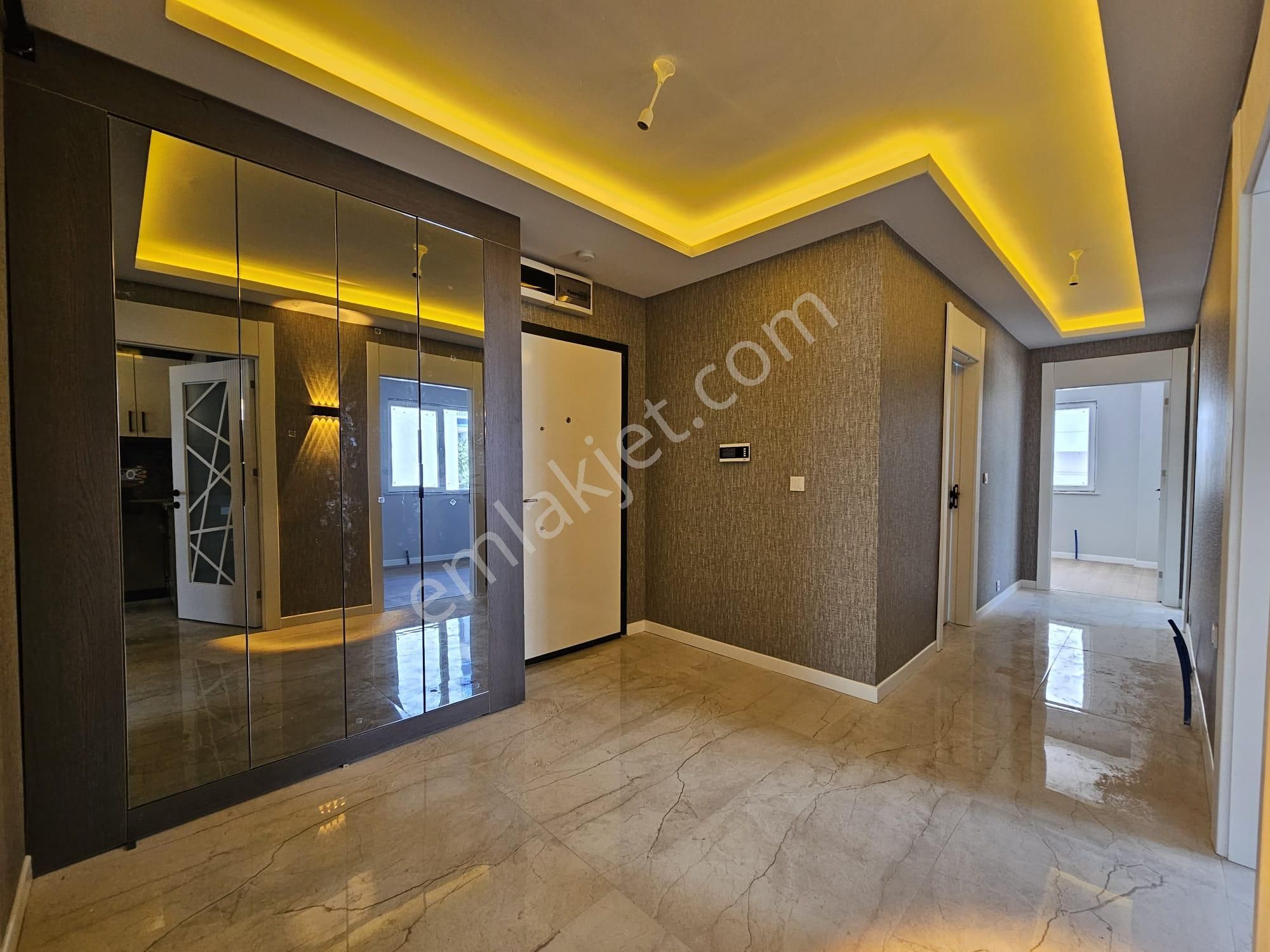 Merkezin İçinde İskanlı İşçilik Harikası Ultra Lüks Y.giriş 3+1 - Görsel 25