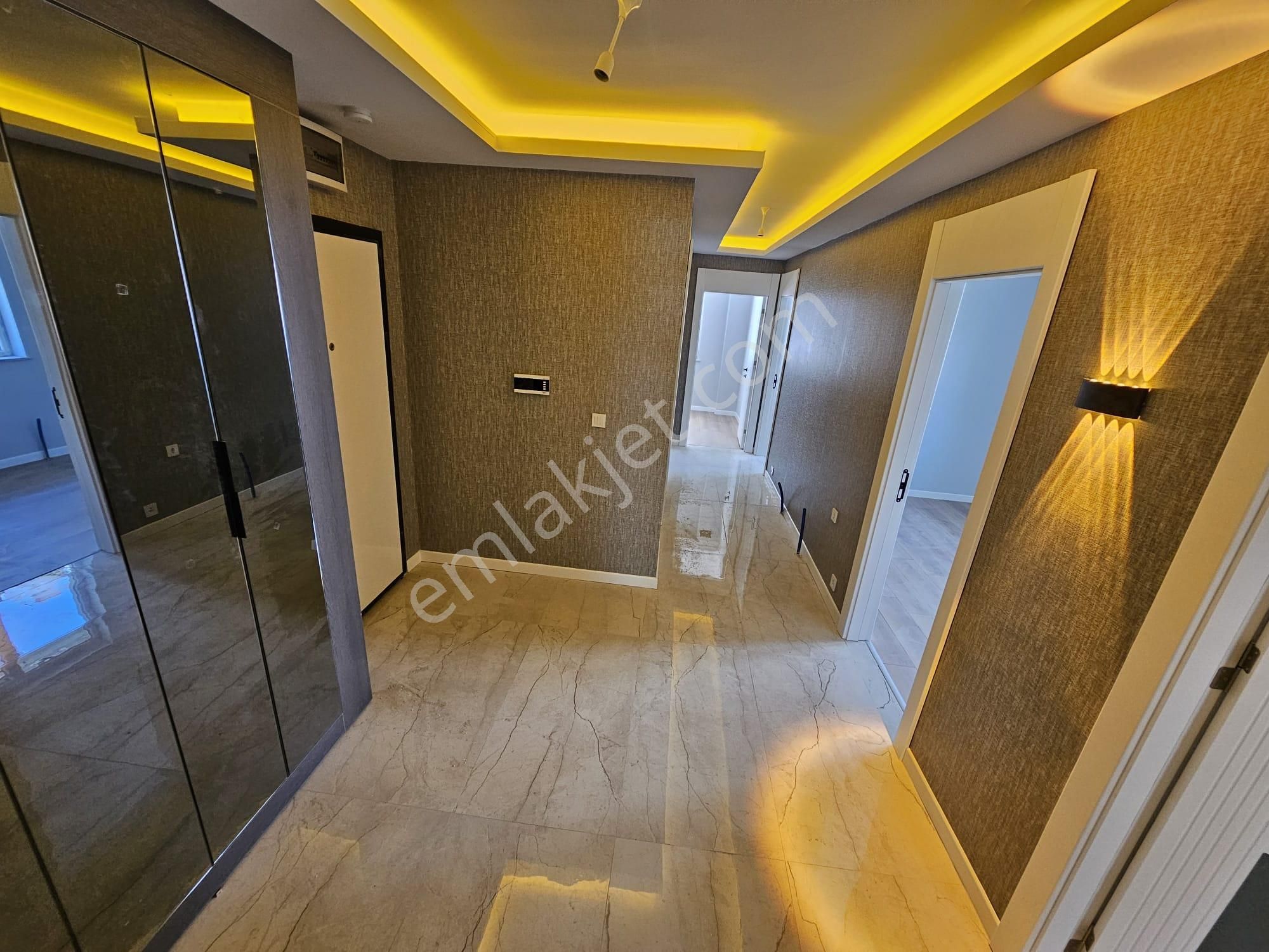 Merkezin İçinde İskanlı İşçilik Harikası Ultra Lüks Y.giriş 3+1 - Görsel 23