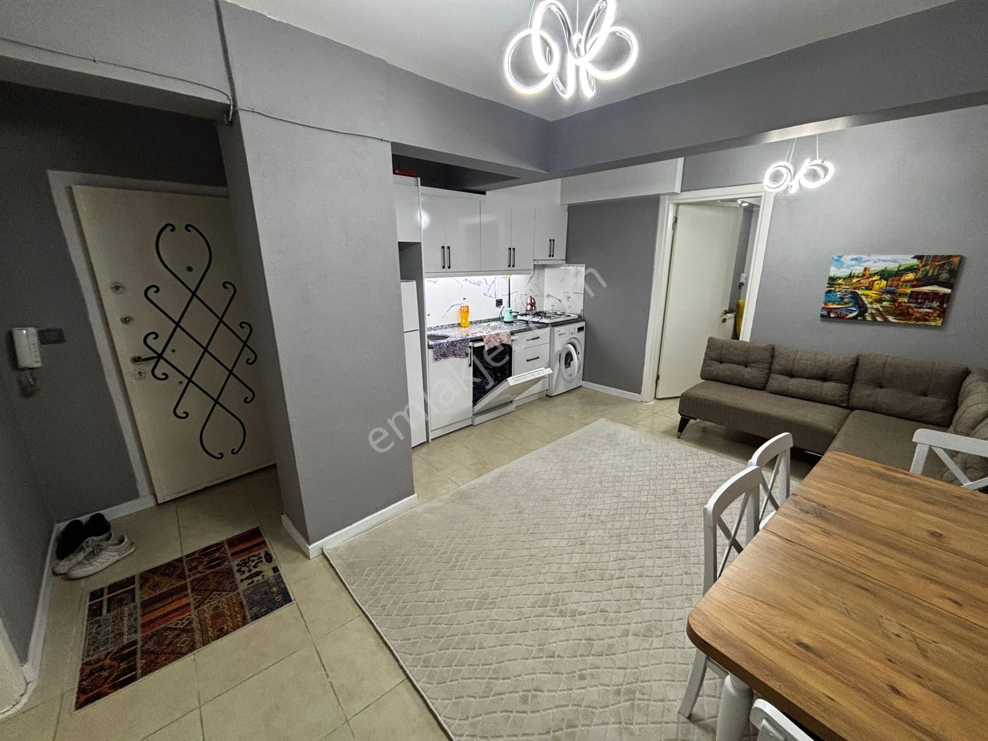 Fesleğen'de 2+1 Satılık Apart