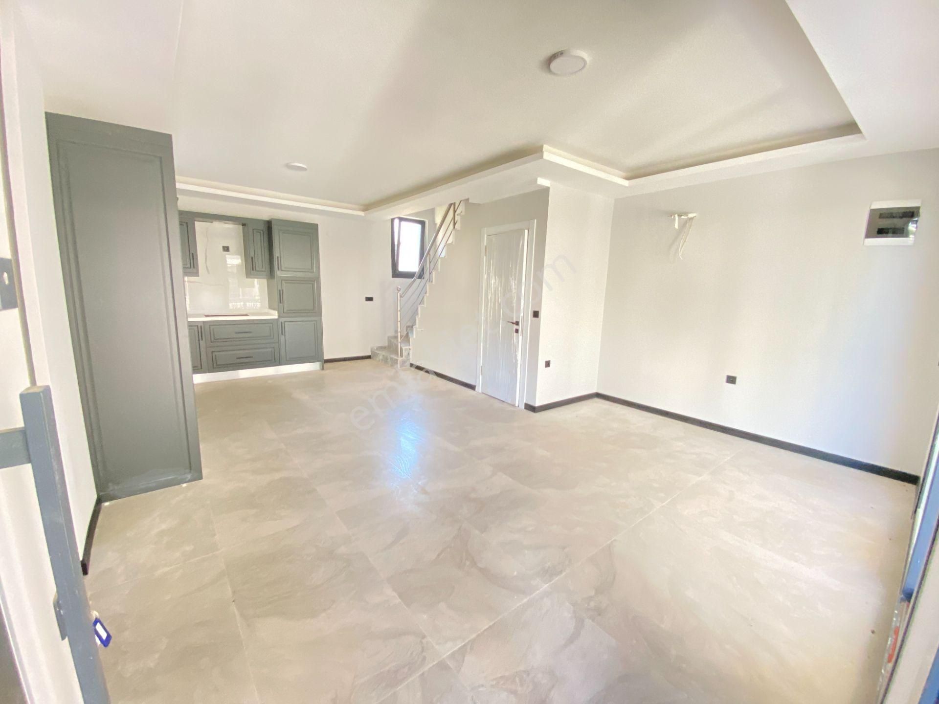 Seferihisar Doğanbey De Deniz Yakın Bahçeli Satılık 3+1 Villa - Görsel 5