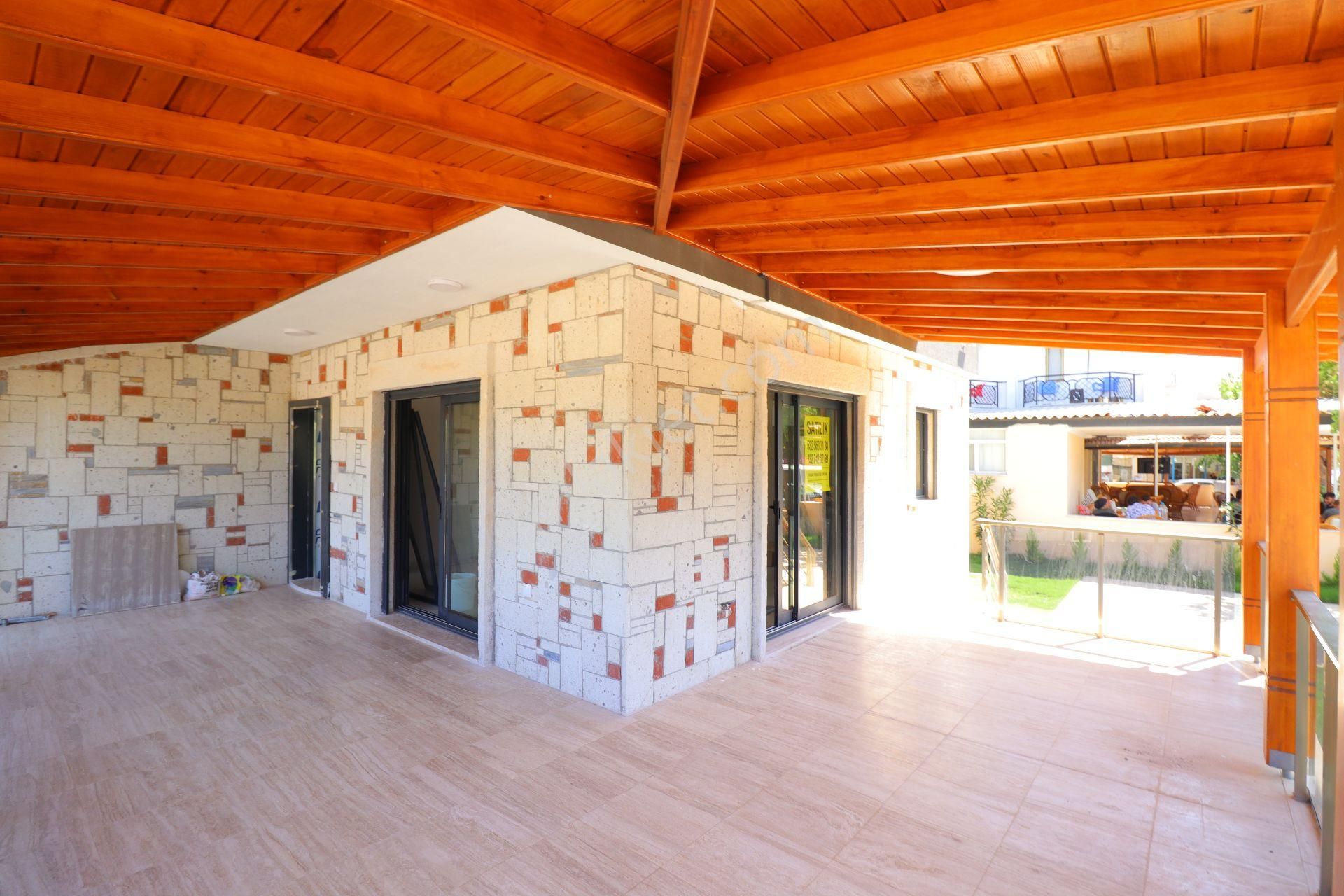 Seferihisar Ürkmezde Denize Tarafında Satılık 3+1 Villa - Görsel 2