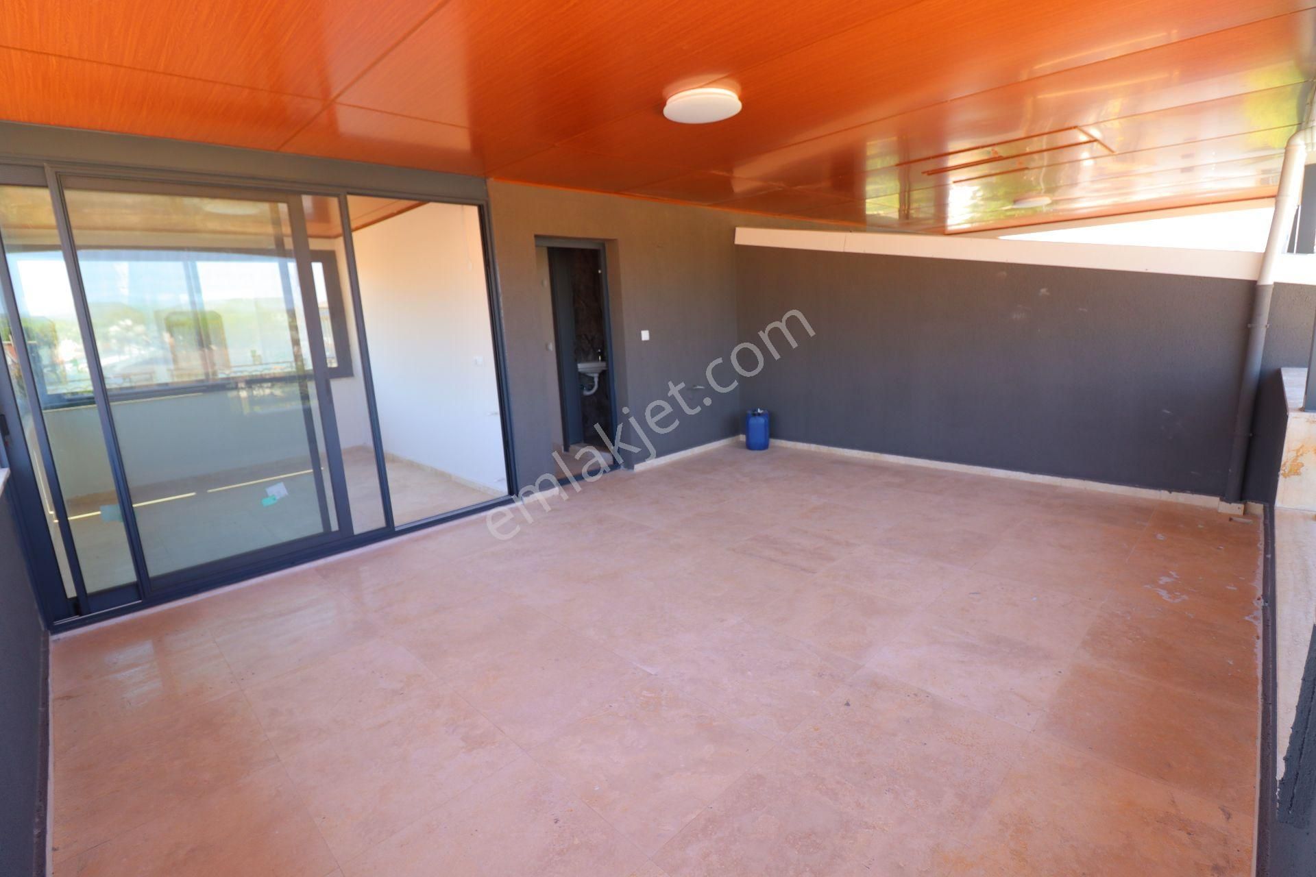 Seferihisar Ürkmezde Denize Tarafında Satılık 3+1 Villa - Görsel 30