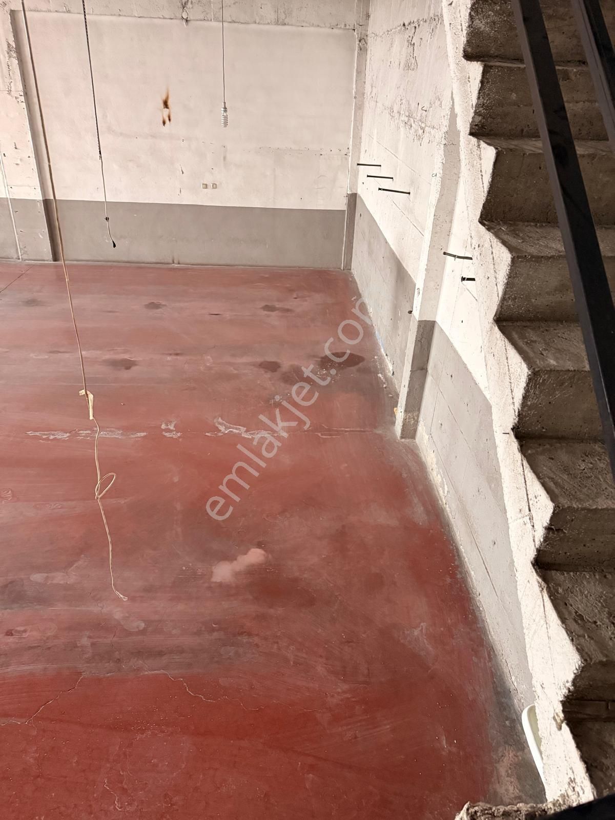 Otosansitte Çift Dükkan Kiralık İş Yeri - Görsel 12