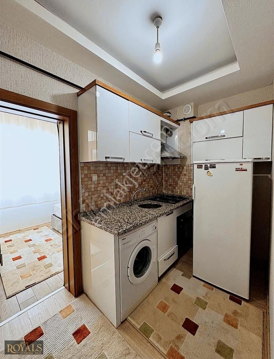 Selçuklu Kosova Mahallesinde Kiralık 1+1 Eşyalı Arakat Daire...! - Görsel 3