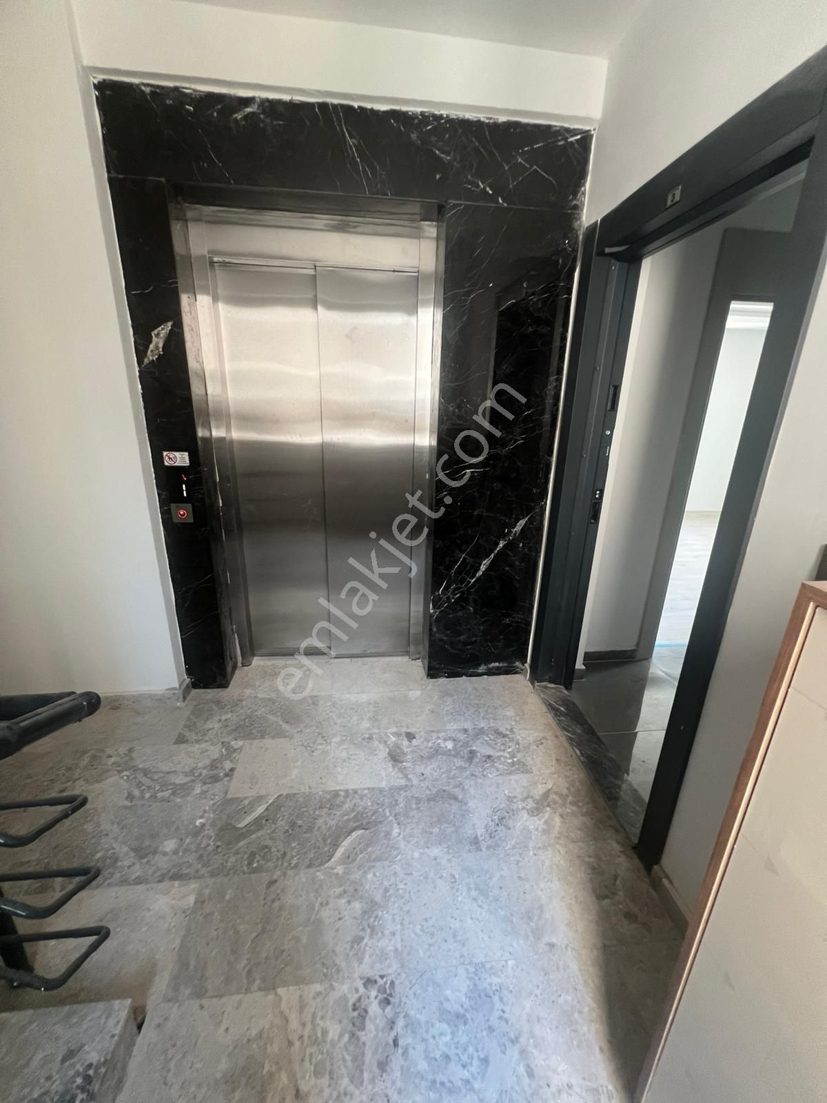 Antalya Demirel Mahallesi Tranvay Dibi - Görsel 2