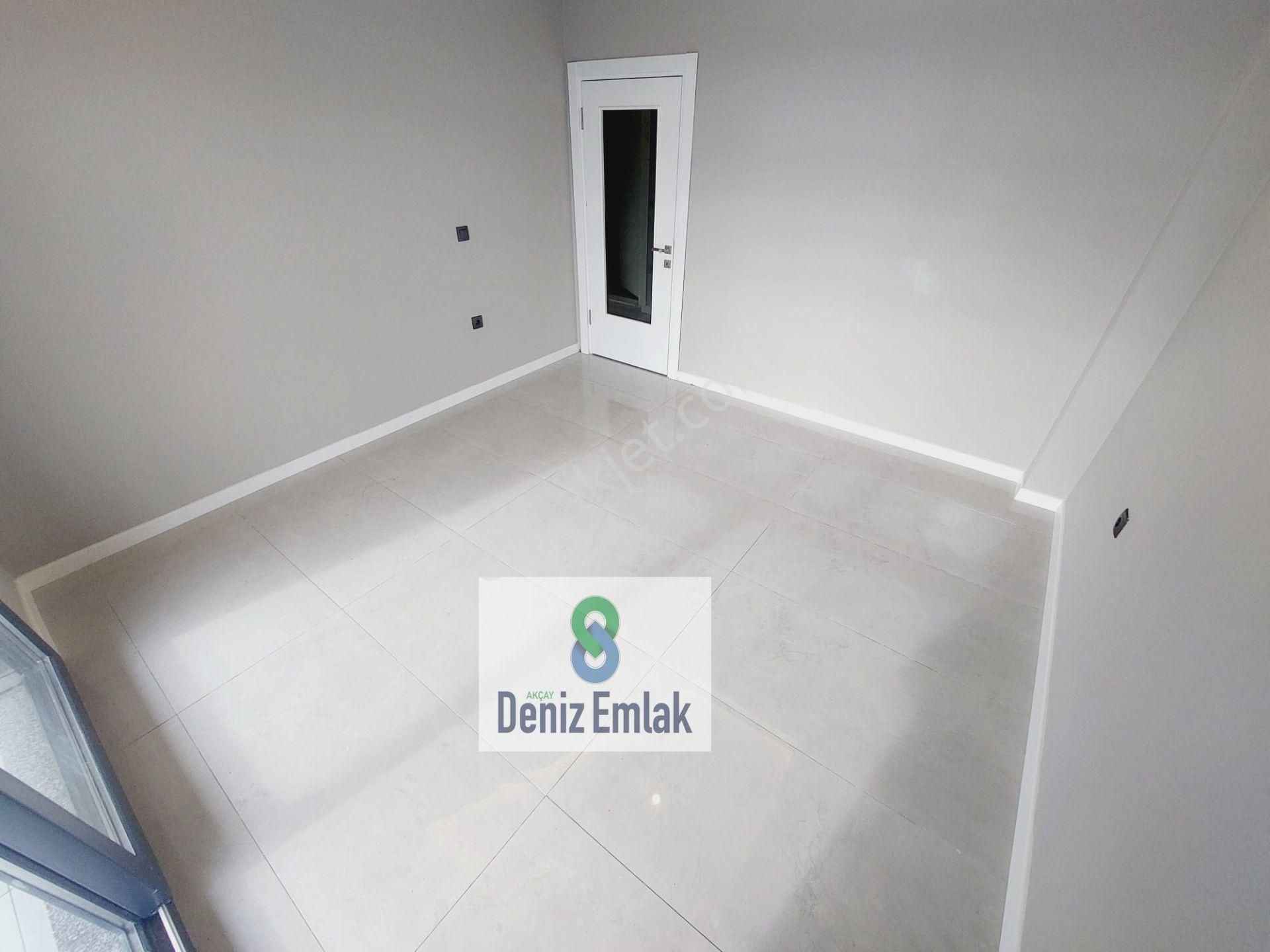 Denizden Akçayda Öncephe Kendine Ait Bahçeli Satılık 2+1 Lüks Daire. - Görsel 11