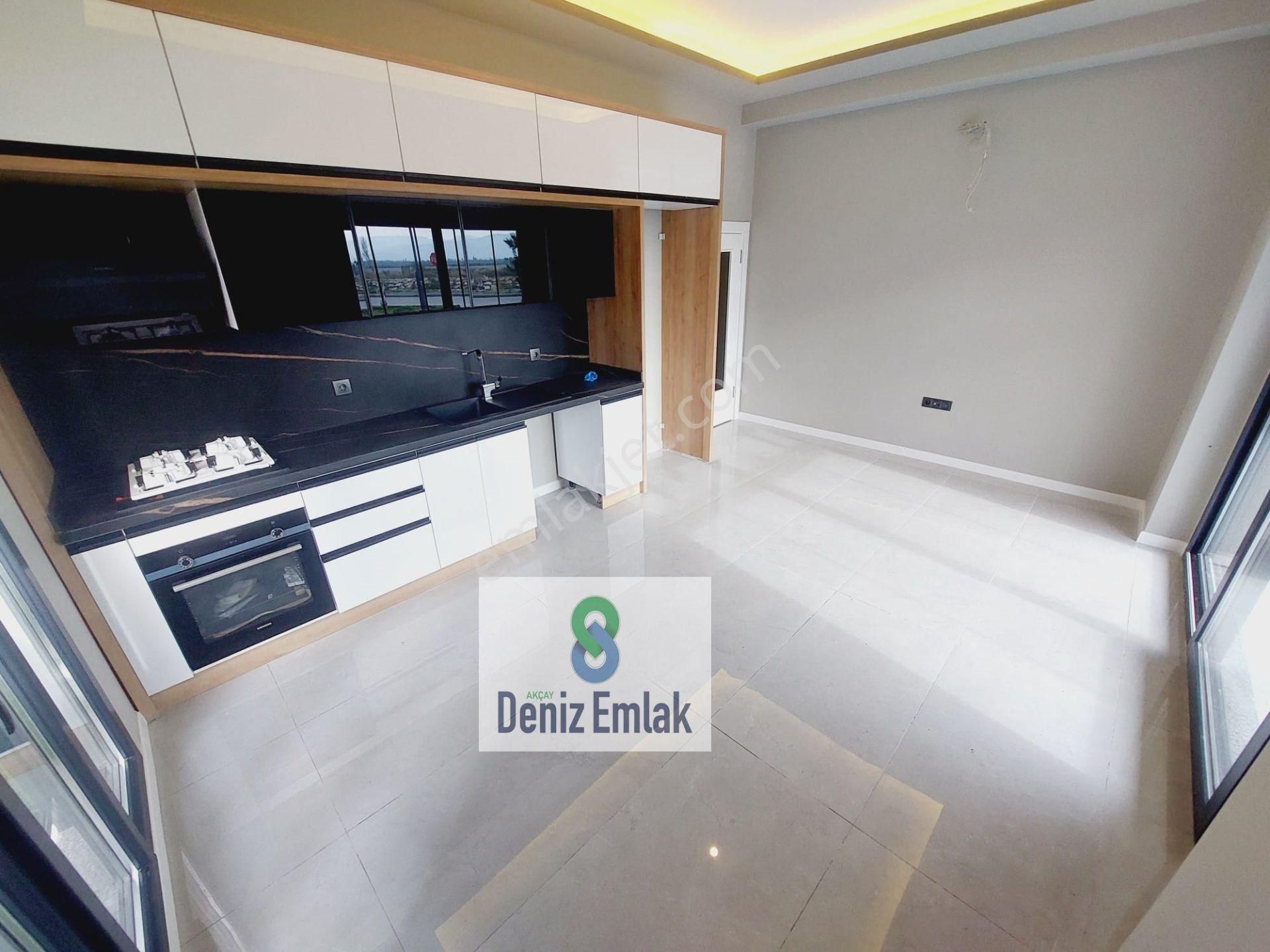 Denizden Akçayda Öncephe Kendine Ait Bahçeli Satılık 2+1 Lüks Daire. - Görsel 8