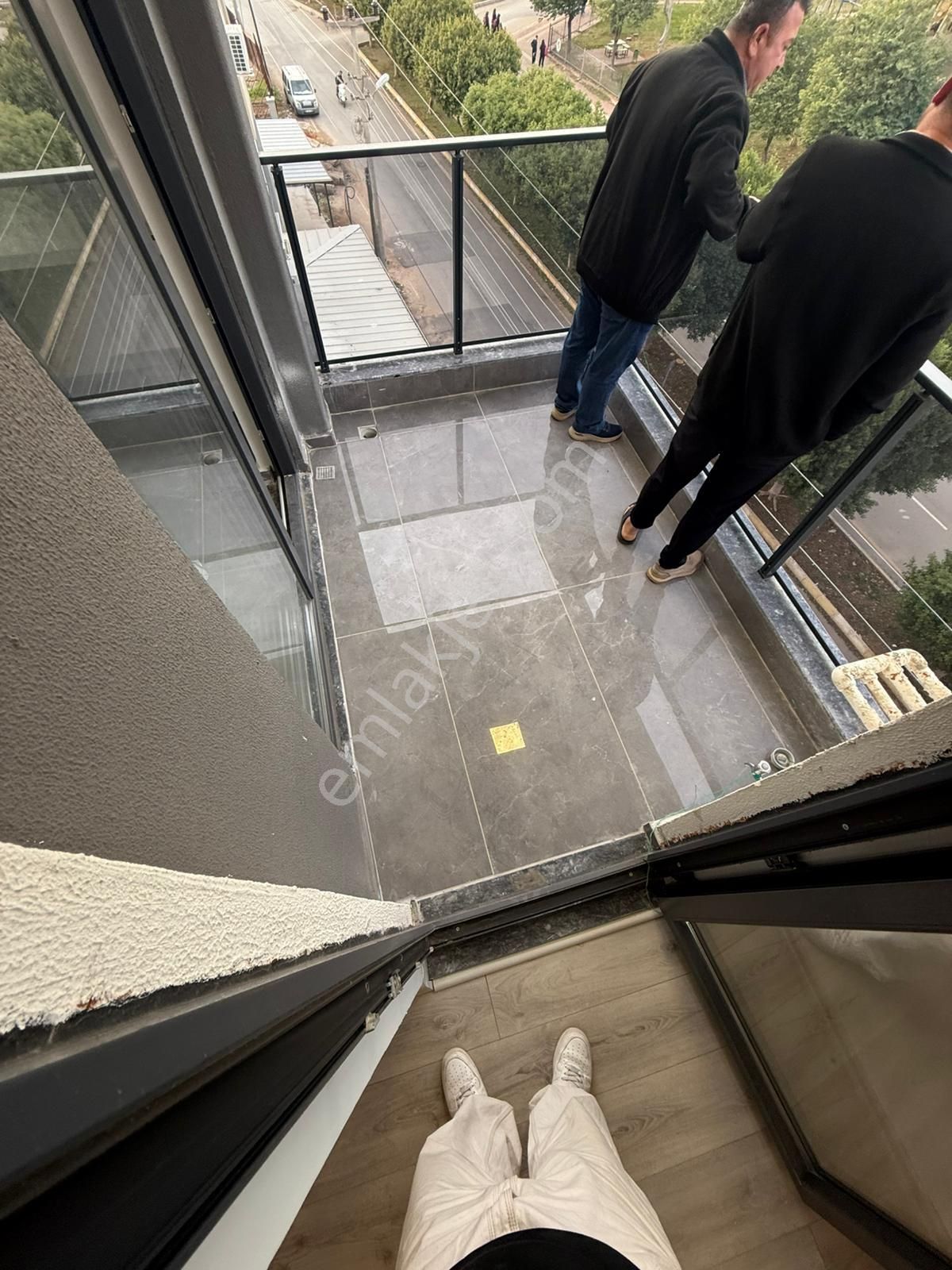 Antalya Demirel Mahallesi Tranvaya Adım Mesafede - Görsel 13