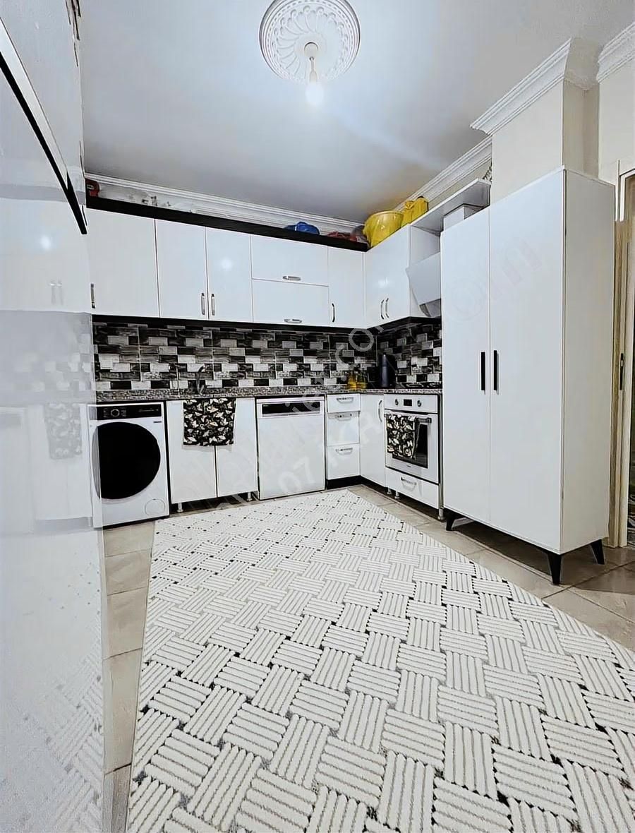 Geniş 2+1 110 M2 Ara Kat Masrafsız Full Kredi - Görsel 3