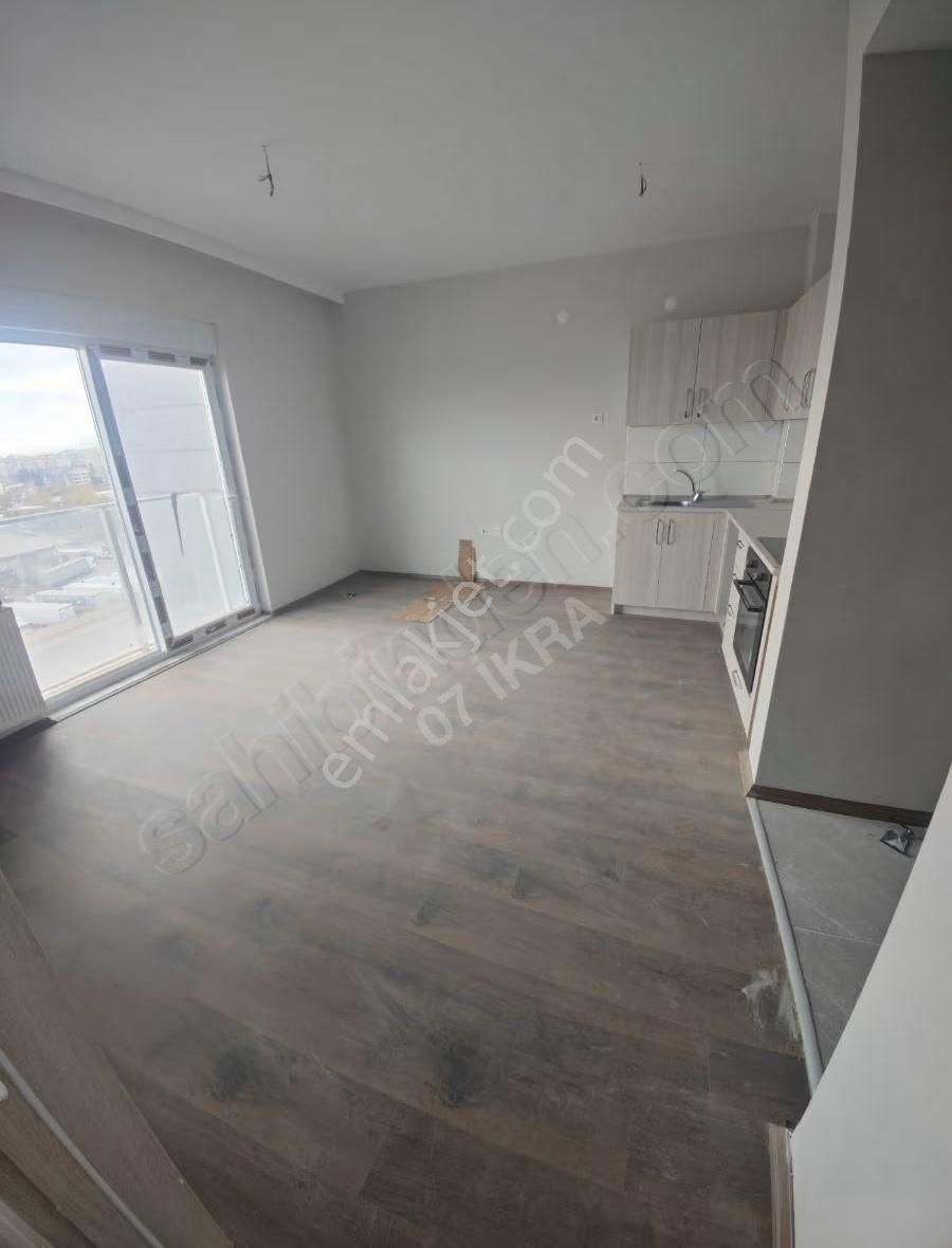 Ara Katta Doğalgazlı 1+1 Kiralık Daire