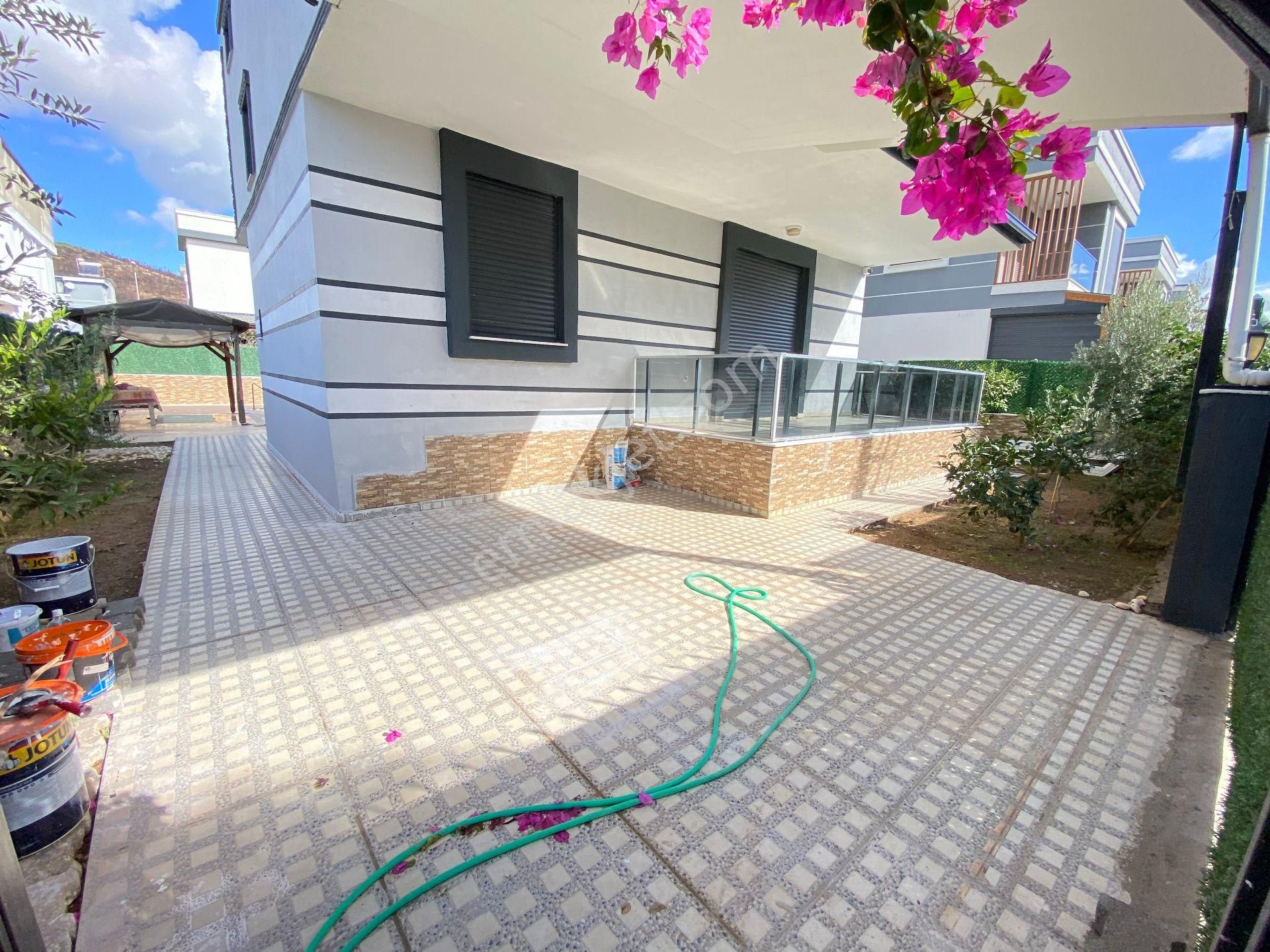 Seferihisar Doğanbeyde Tek Mustakil Havuzlu Satılık 3+1 Villa - Görsel 4