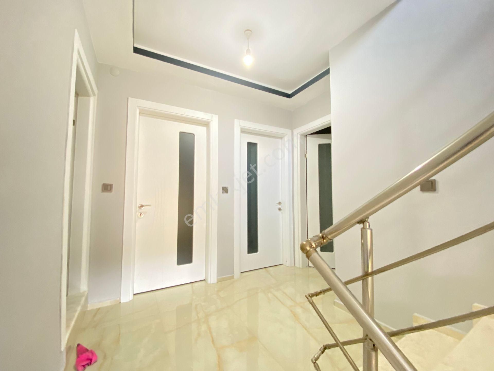 Seferihisar Doğanbeyde Tek Mustakil Havuzlu Satılık 3+1 Villa - Görsel 18