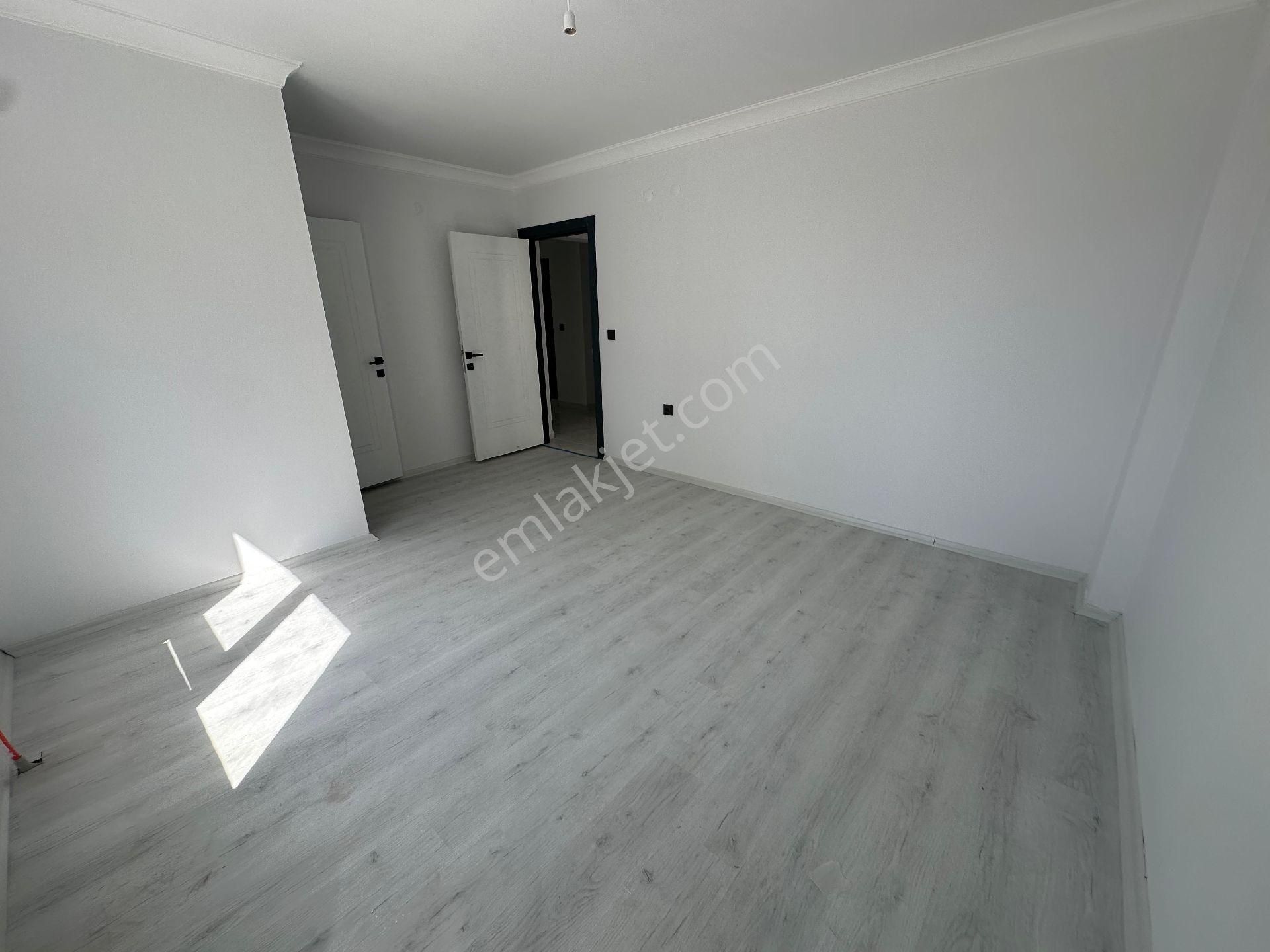 Ferudunçelik Koçaklar Market Yakını Sıfır 3+1 Giriş Kat Teras Balkonlu - Görsel 13